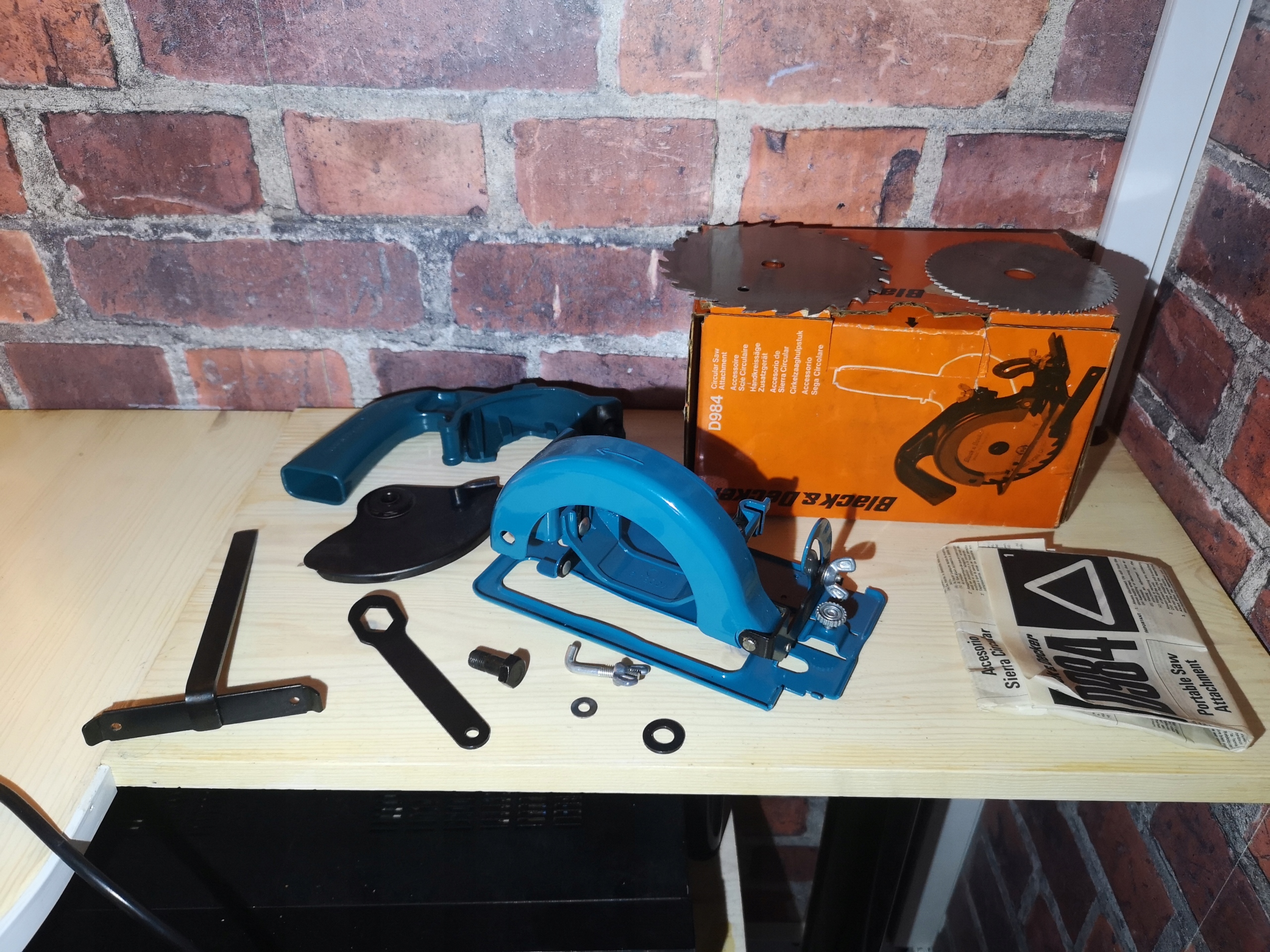 Black & Decker D984 pilarka tarczowa 7871086310 oficjalne archiwum