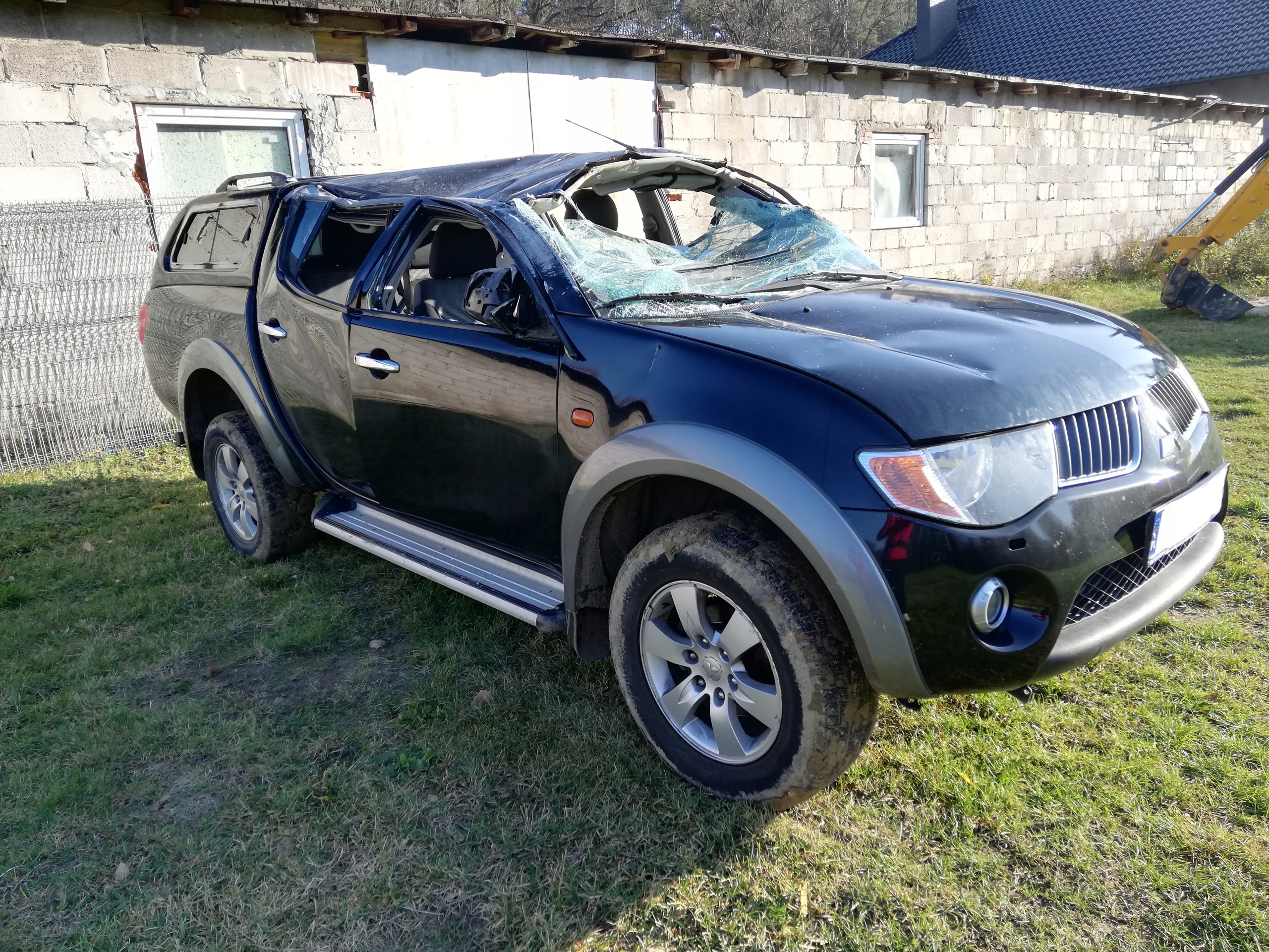 Mitsubishi l200 Р¶РµР»С‚С‹Р№