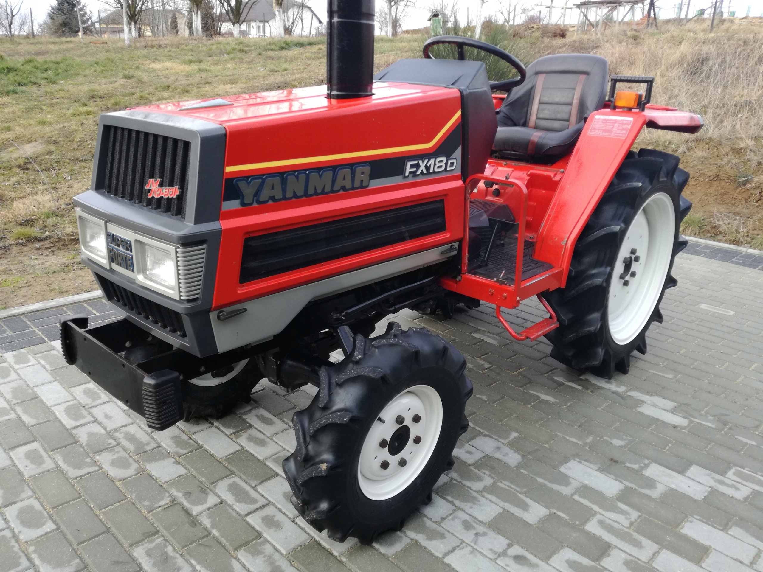 Трактора мини город. Минитрактор Хиномото 144. Mini tractor Yanmar 330. Mini Traktor 4x4. Мини-трактор Aebi tt77.