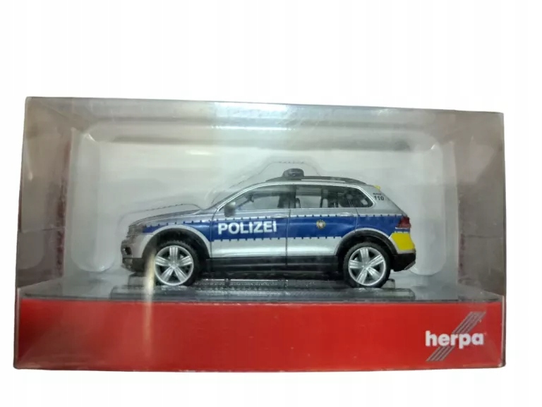 Diecast model cars Volkswagen Tiguan 1/87 Herpa grey 