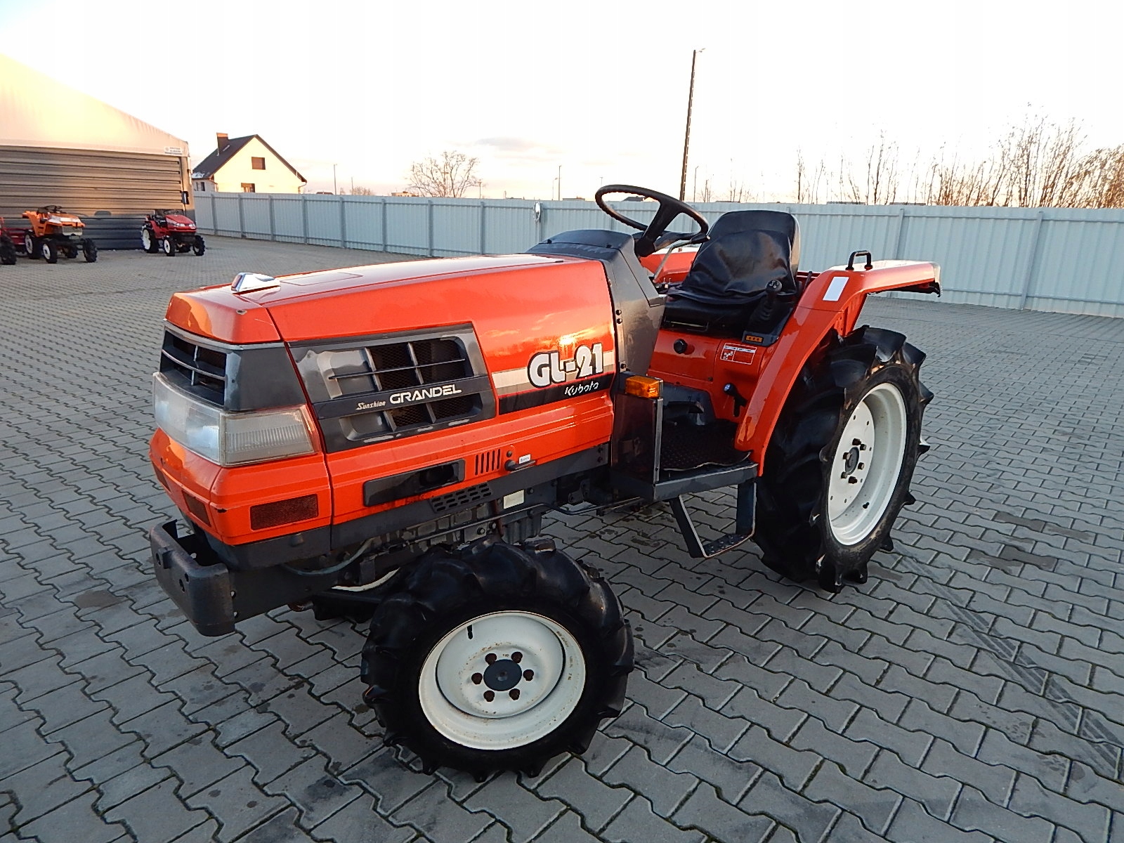 минитрактор зубр т-22 люкс zubr. минитрактор вес. минитрактор 404. итальянский мини-трактор antonio carraro. минитрактор скаут 12.