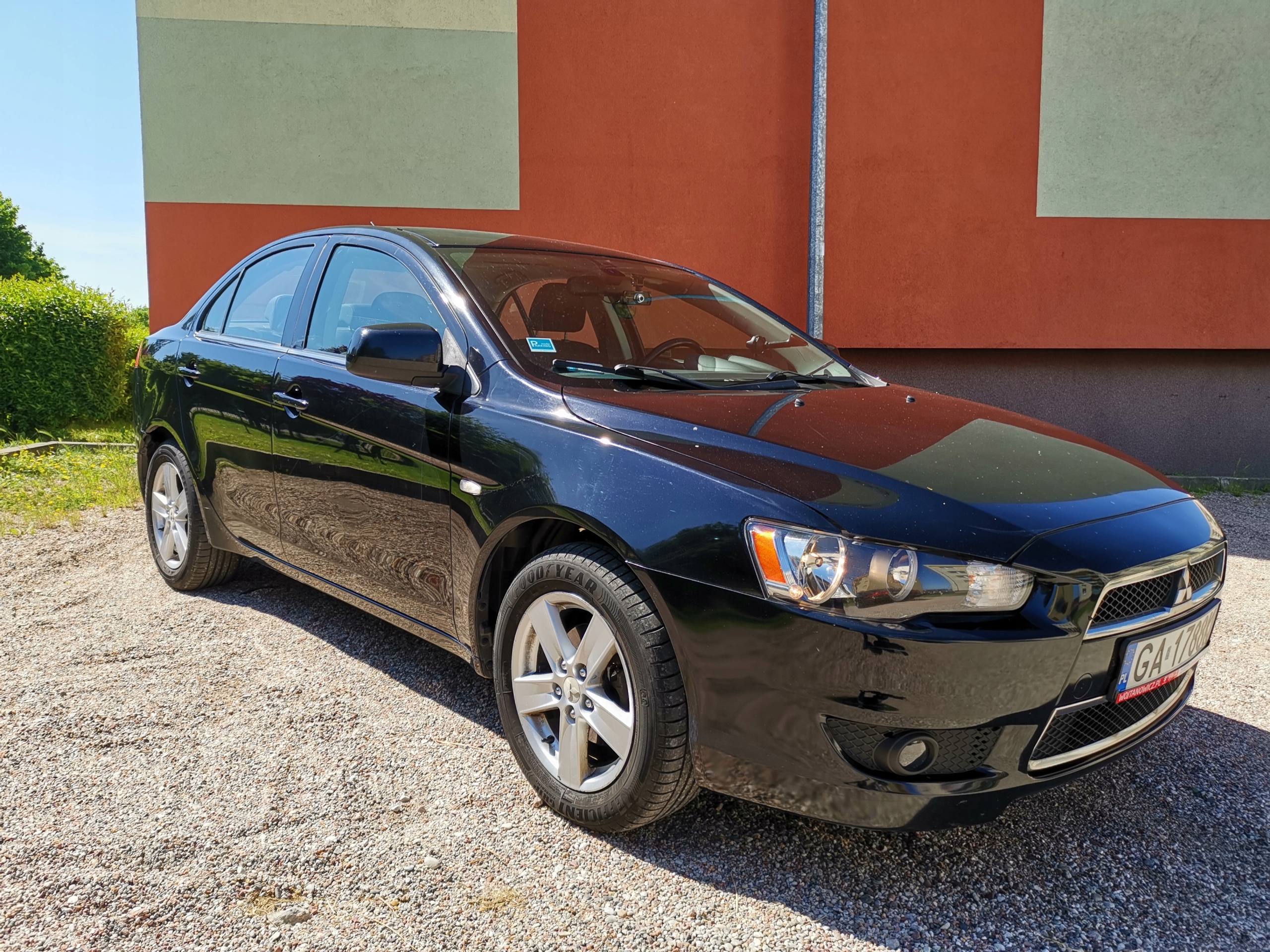 MITSUBISHI LANCER INVITE 1.8 BENZ SEDAN 2009/2010