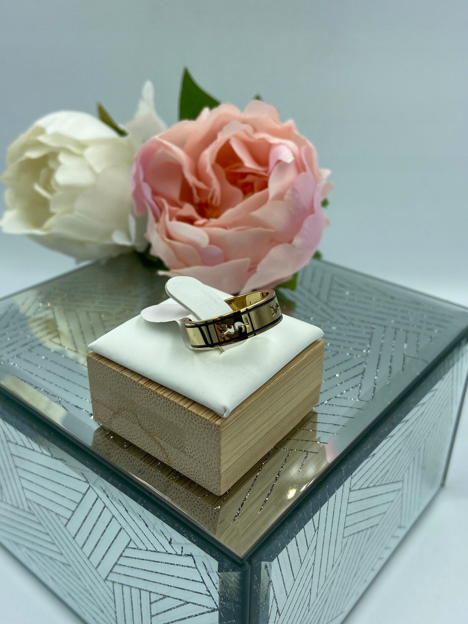 YVES SAINT LAURENT バングル　　ビンテージ　イブサンローラン 2025年最新】Yves Saint Laurent バングル・リストバンドの人気