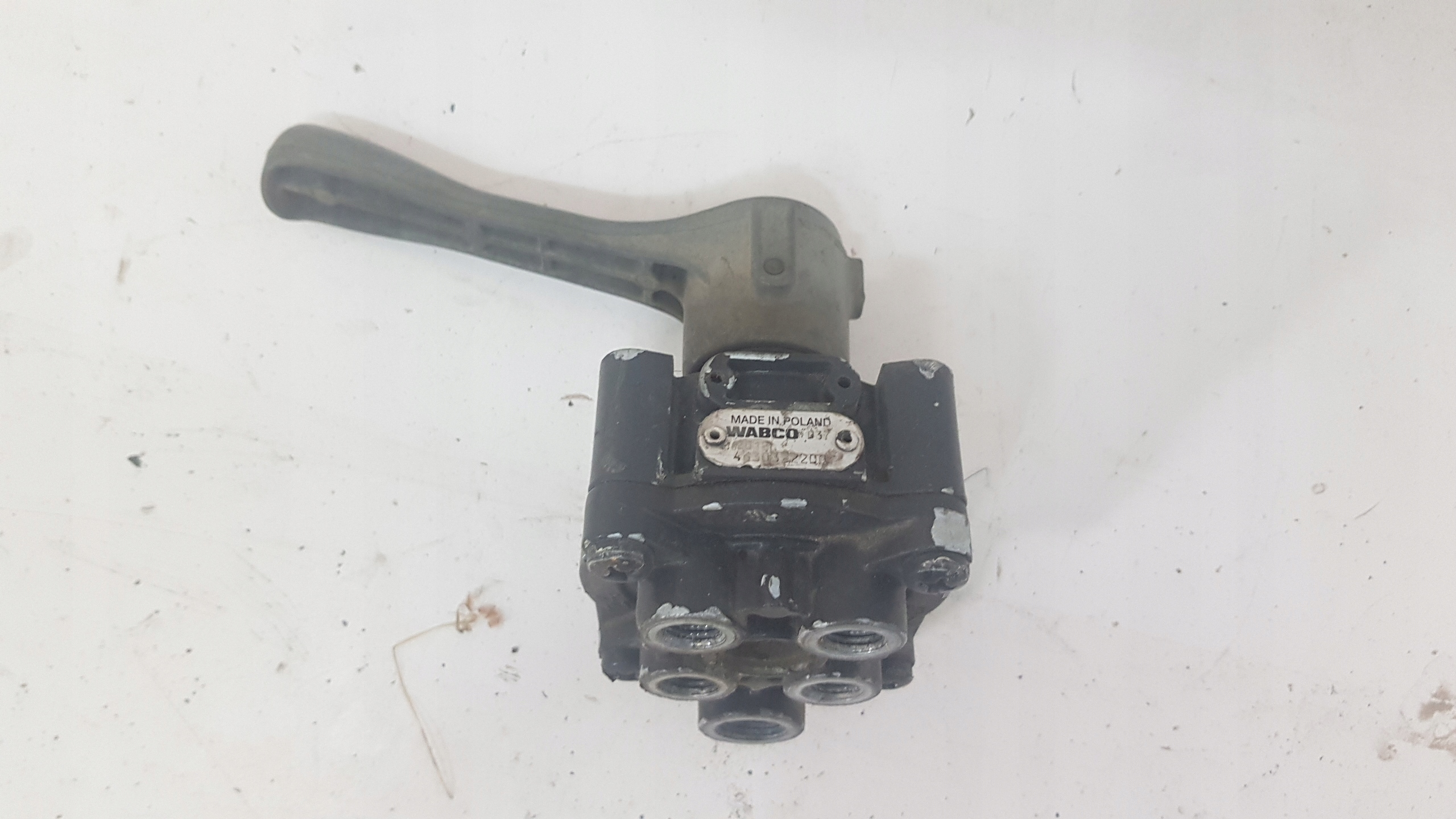 Кран подъема кузова wabco 4630320200. 4630320207 кран ручного управления. Кран управления платформой вабко. Кран управления подвеской полуприцепа wabco. 032.