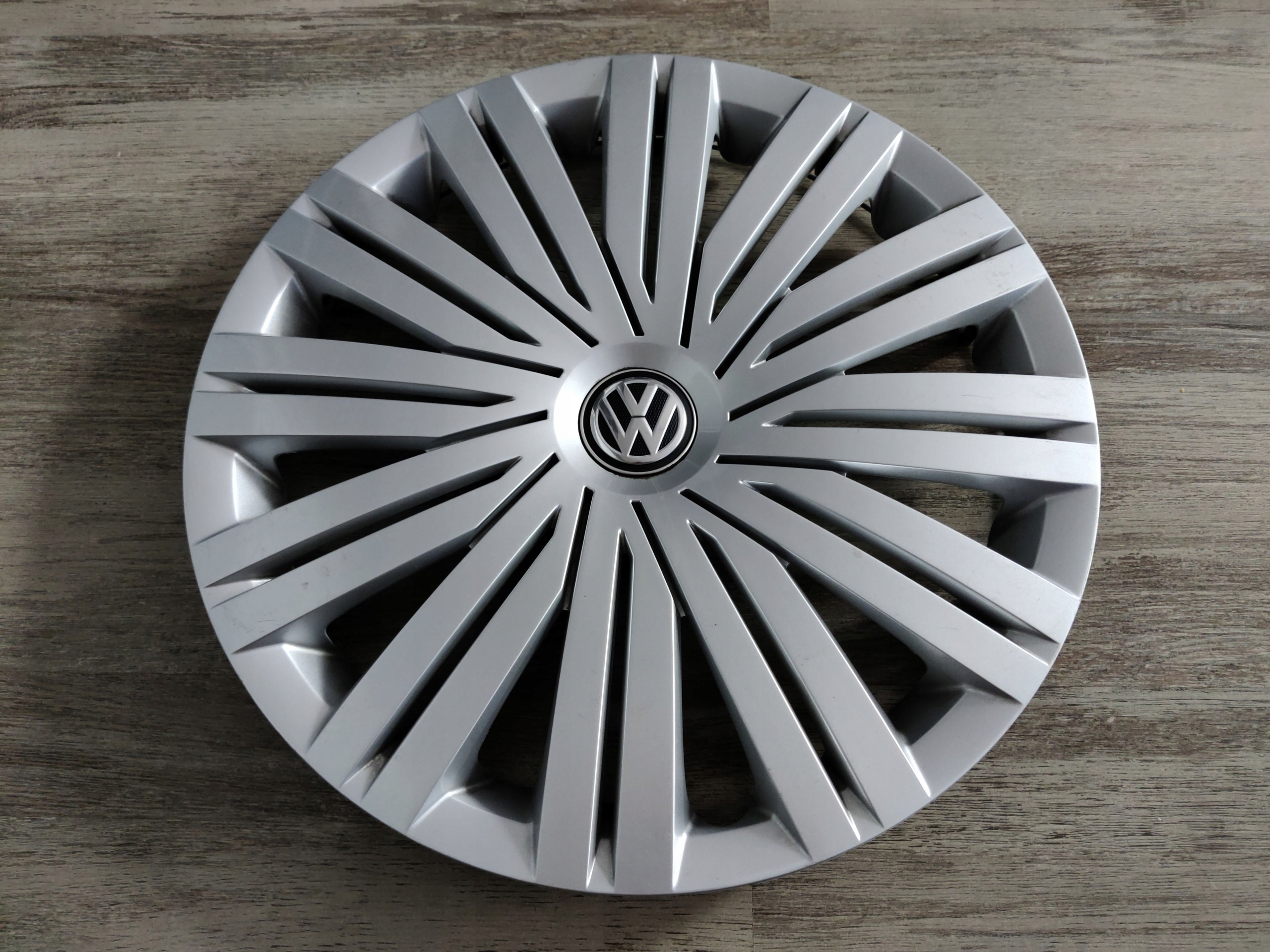 Колпаки volkswagen. Колпаки Фольксваген поло r15. Колпаки VW r15. Колпак VW поло. R14. Колпаки r15 Volkswagen Polo.