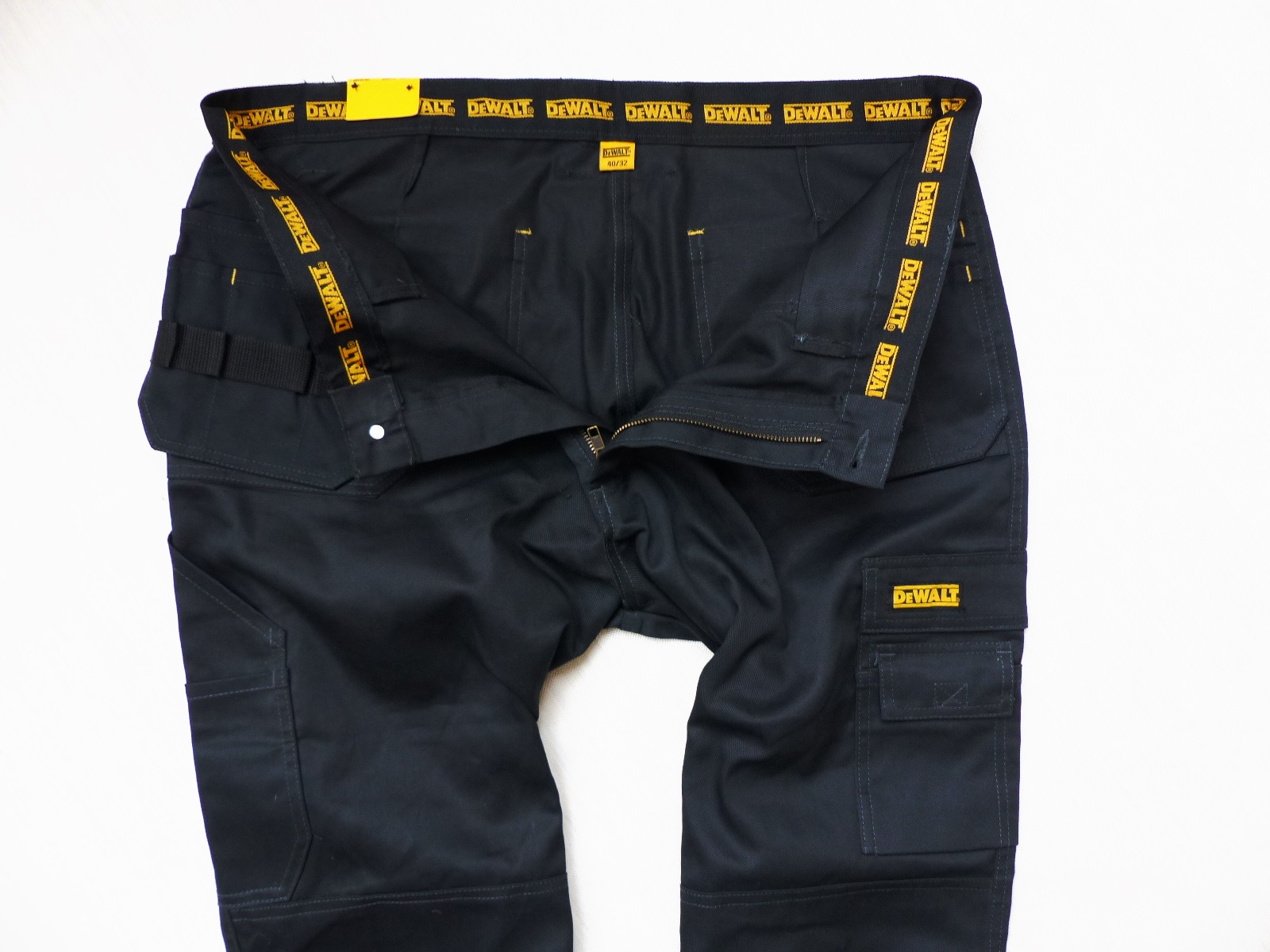 DeWALT PRO WORKWEAR NOWE SPODNIE ROBOCZE W40 L32 7895684799