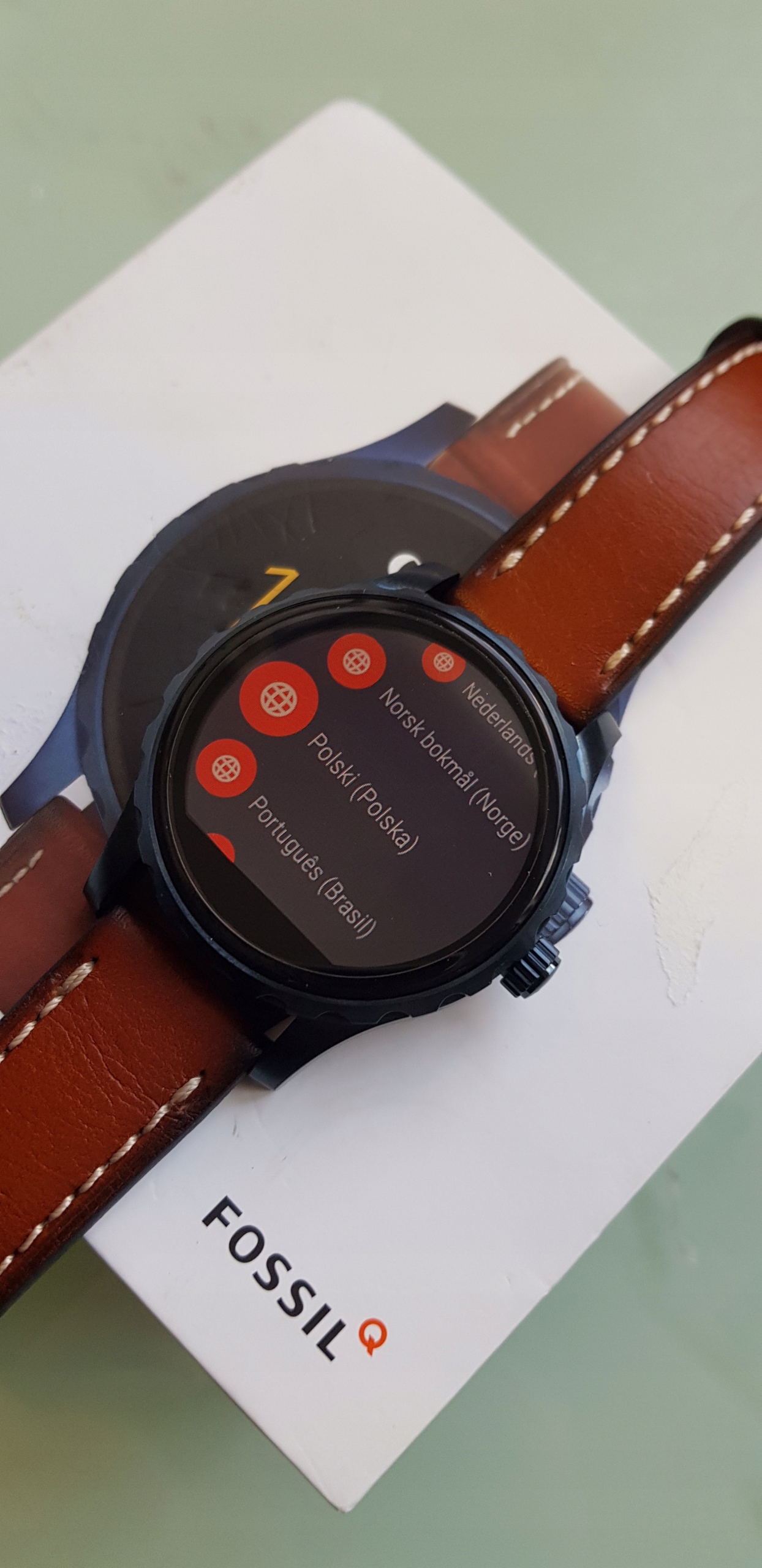 smartwatch fossil dw2a