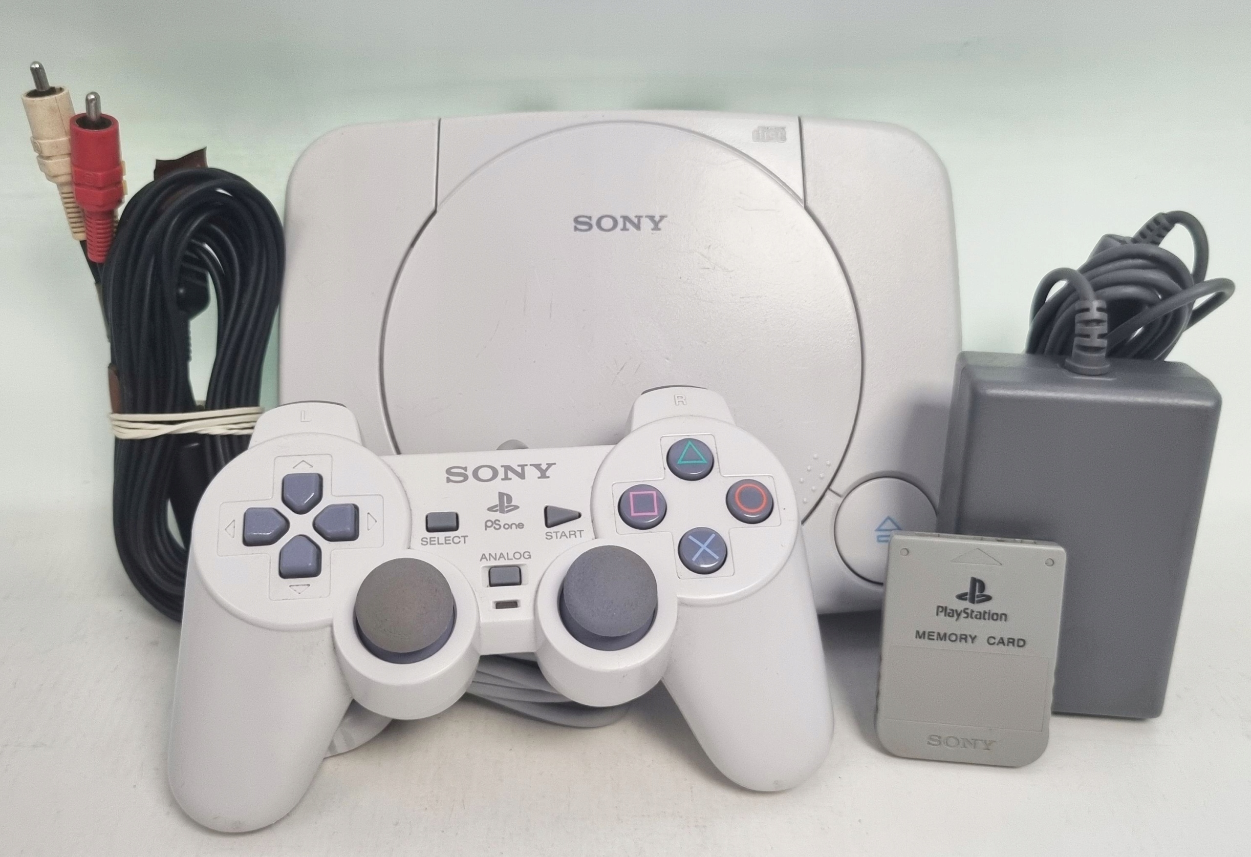 Sony PlayStation (PSX) cena od 200 w Oficjalnym Archiwum