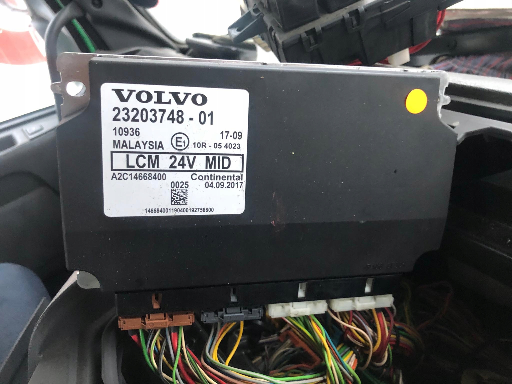 VOLVO FM9, FM12, FH12, FH16, NH12 второй версии электрическая схема силовой цепи