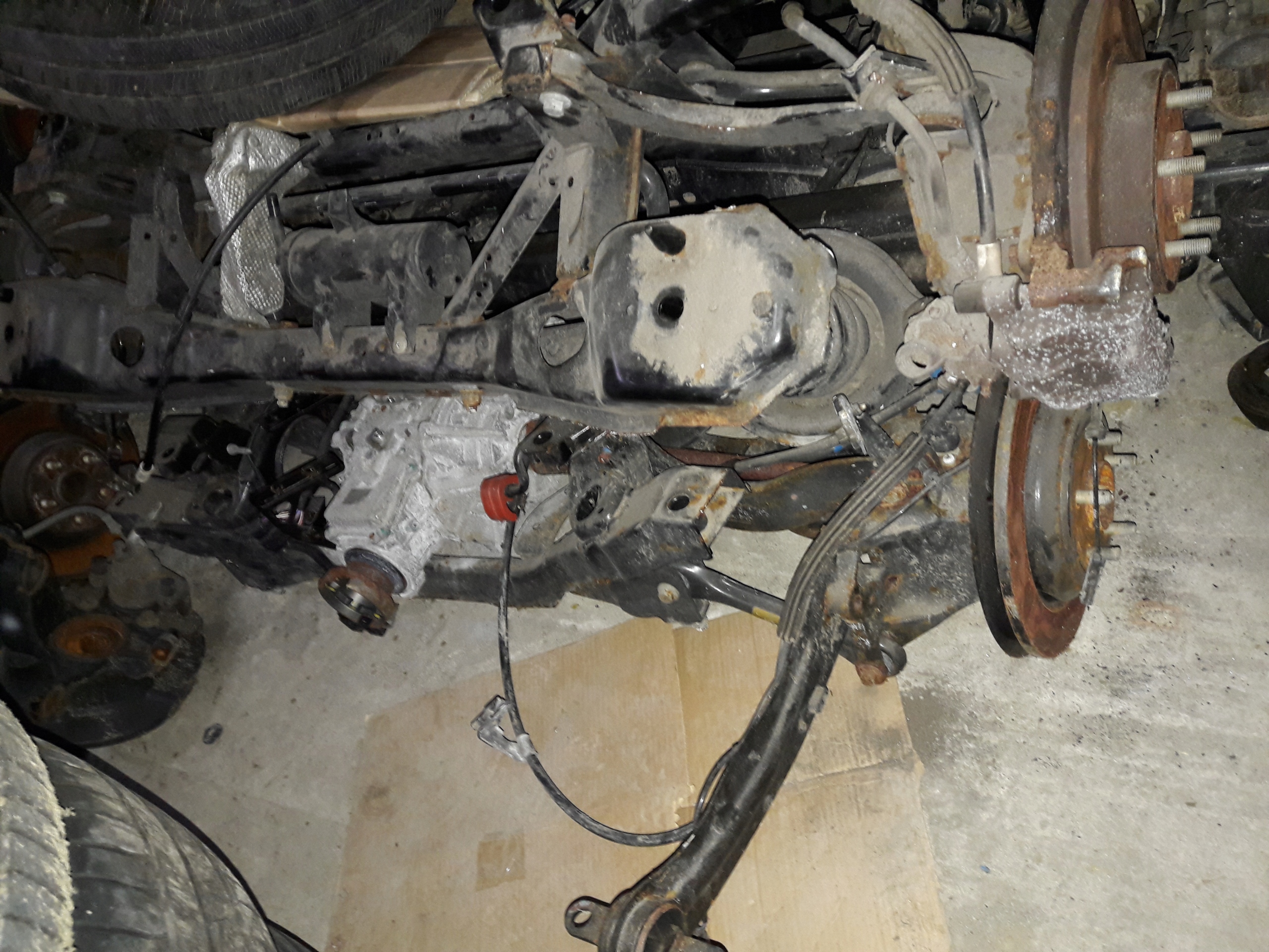 Мост на форд фокус 2. Мост на форд фокус 2. Подвеска форд куга 2. 5 дизель 1992. Задняя подвеска форд фокус 2 вид снизу.