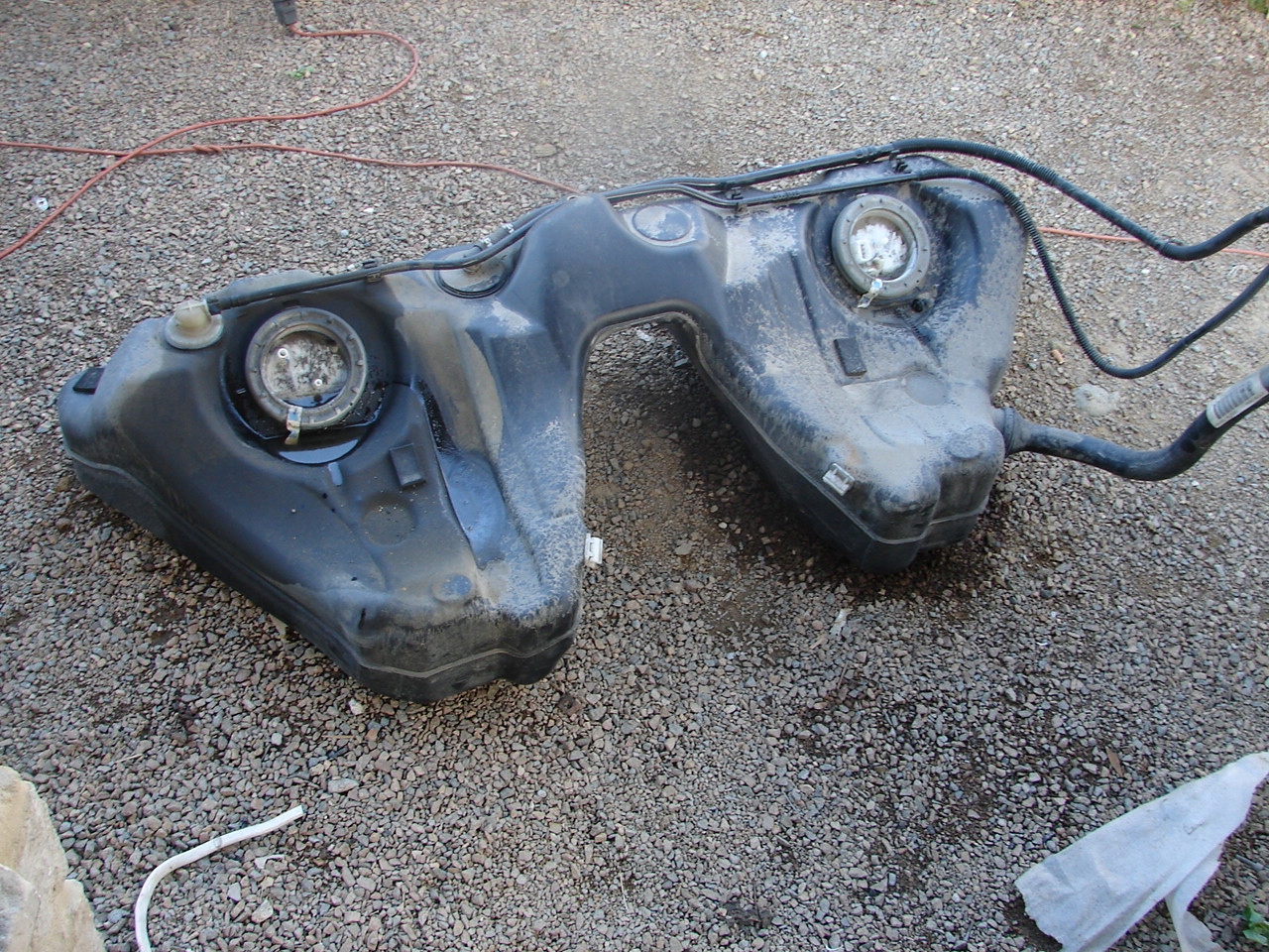 бак бмв е39. горловина бака бмв е60. бак бмв е60. уплотнитель бака бмв е60. бак bmw e60.