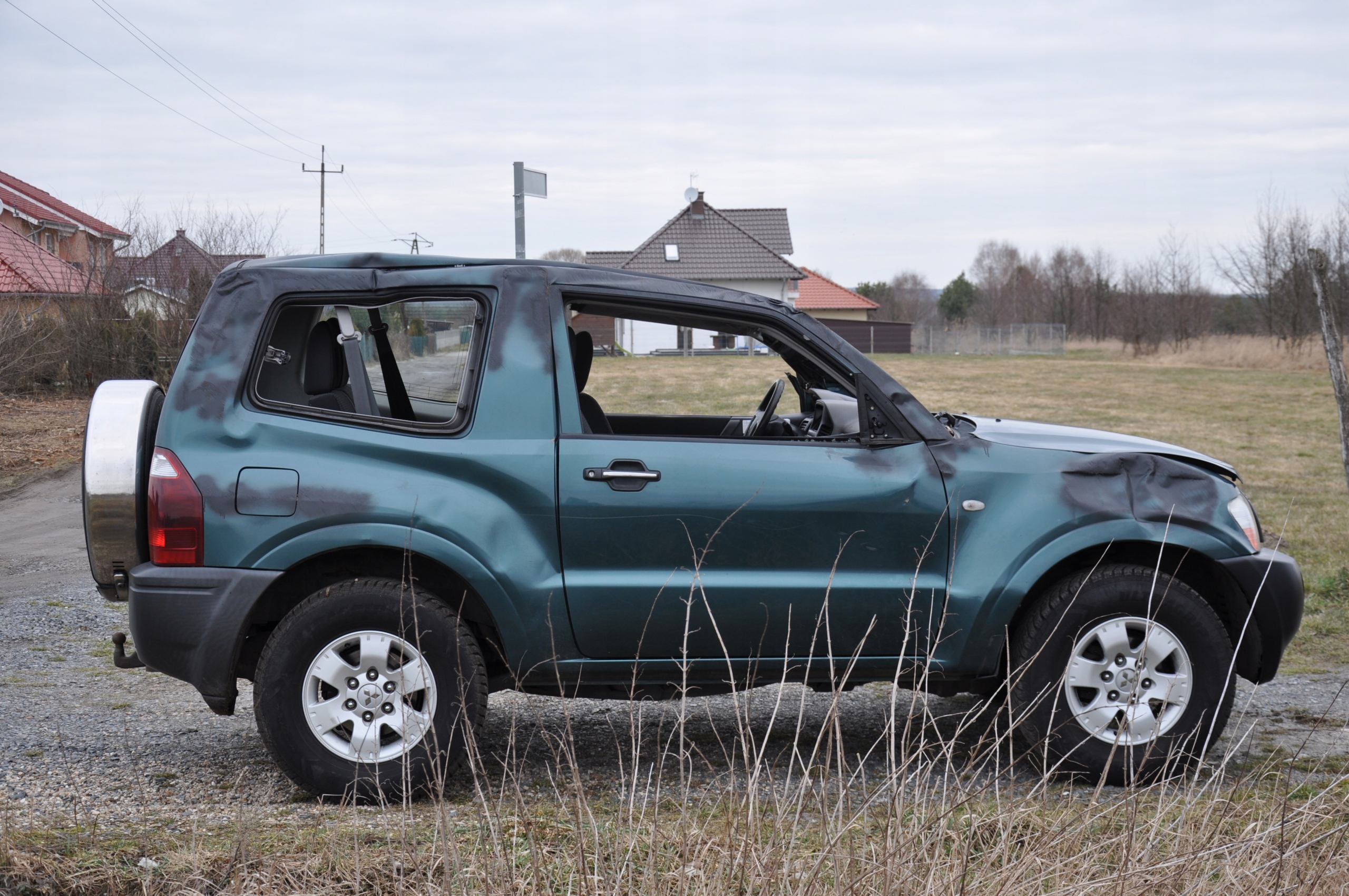 MITSUBISHI PAJERO V60 III 3.2 DI 160KM 4X4 ZMOTA