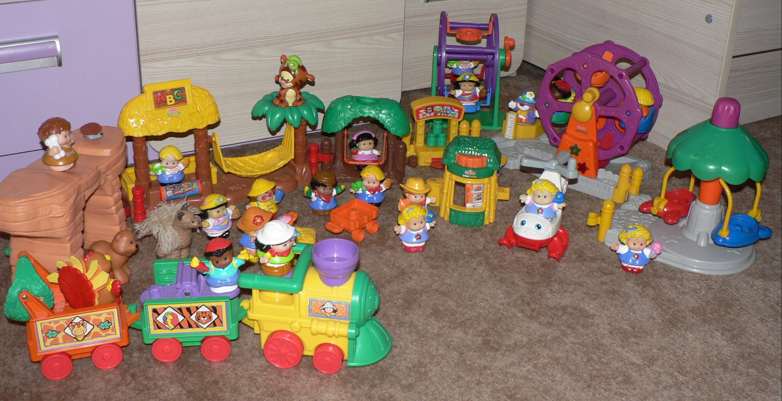 Zestaw Zabawek 35 Sztuk Little People Fisher Price 7718885441 Zestaw Zabawek 35 Sztuk Little People Fisher Price 7718885441