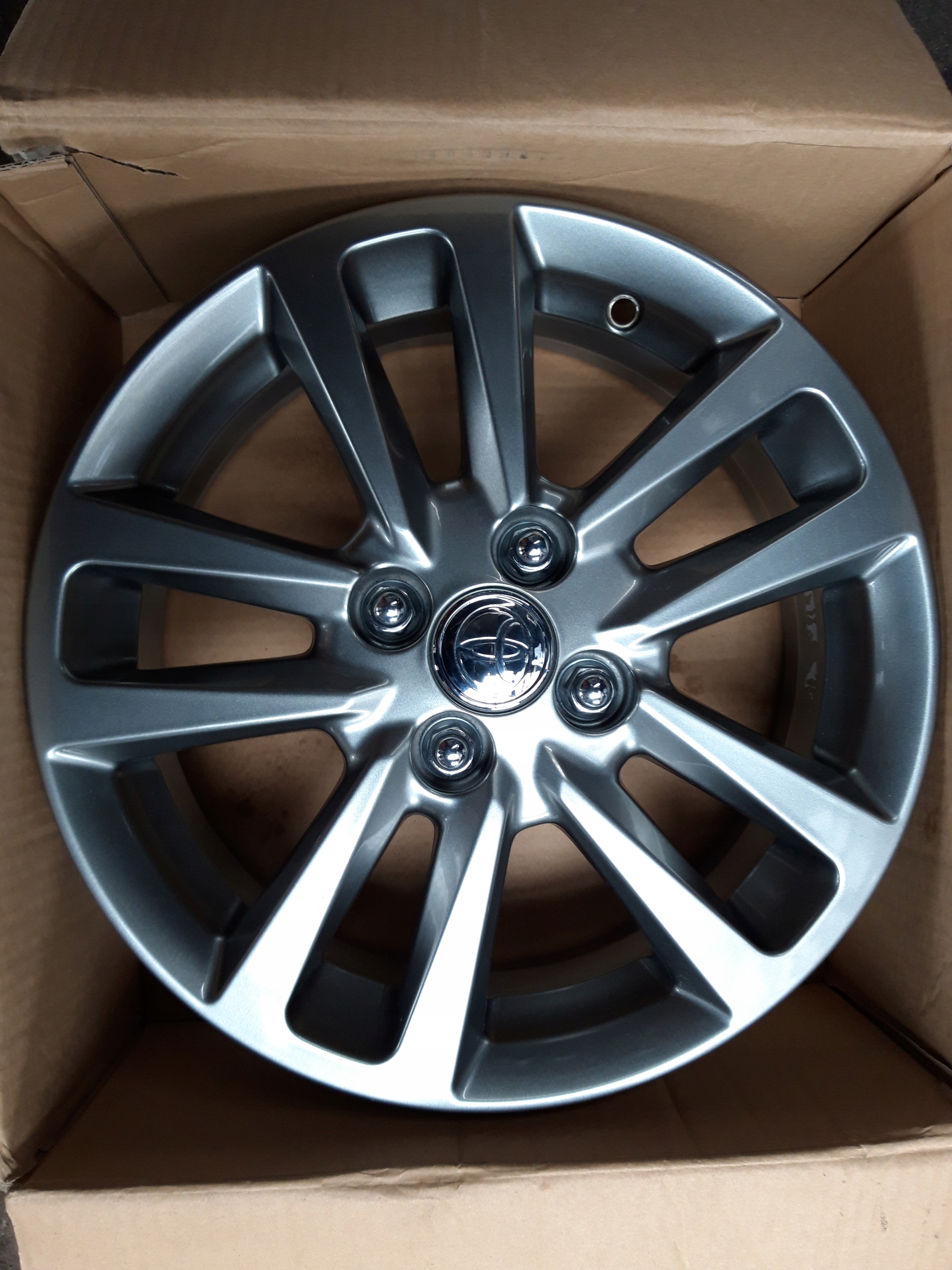 Nowe Oryginalne Felgi Toyota 15" YARIS 8026341120