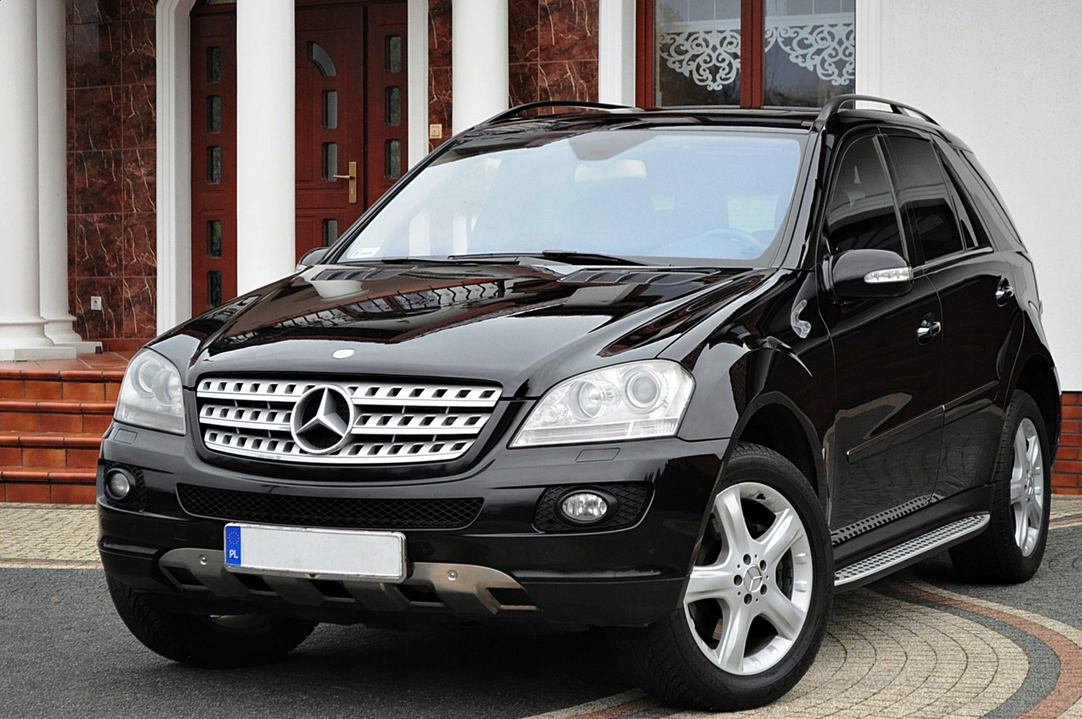 Купить мерседес мл в россии. Mercedes ml 500. Mercedes Benz ml 500. Mercedes ml500 w164. Мерседес Бенц мл 500.