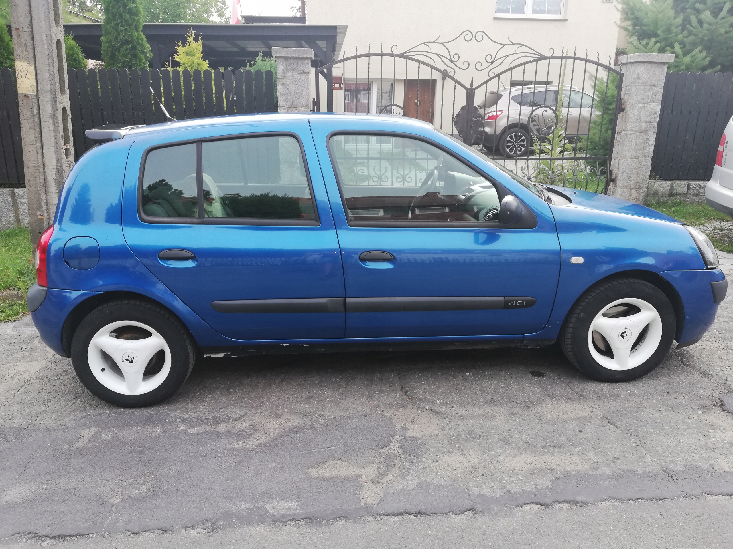 Samochód osobowy Renault Clio II 2006 r, 8355024475