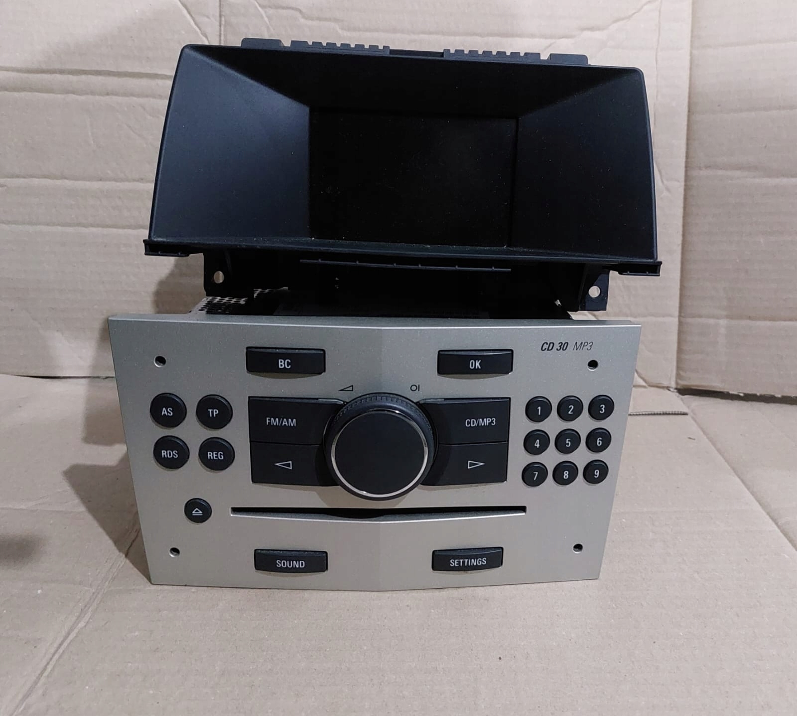 Radio CD30 PIN AUX wyświetlacz GID 13275077 złote Opel Astra H III