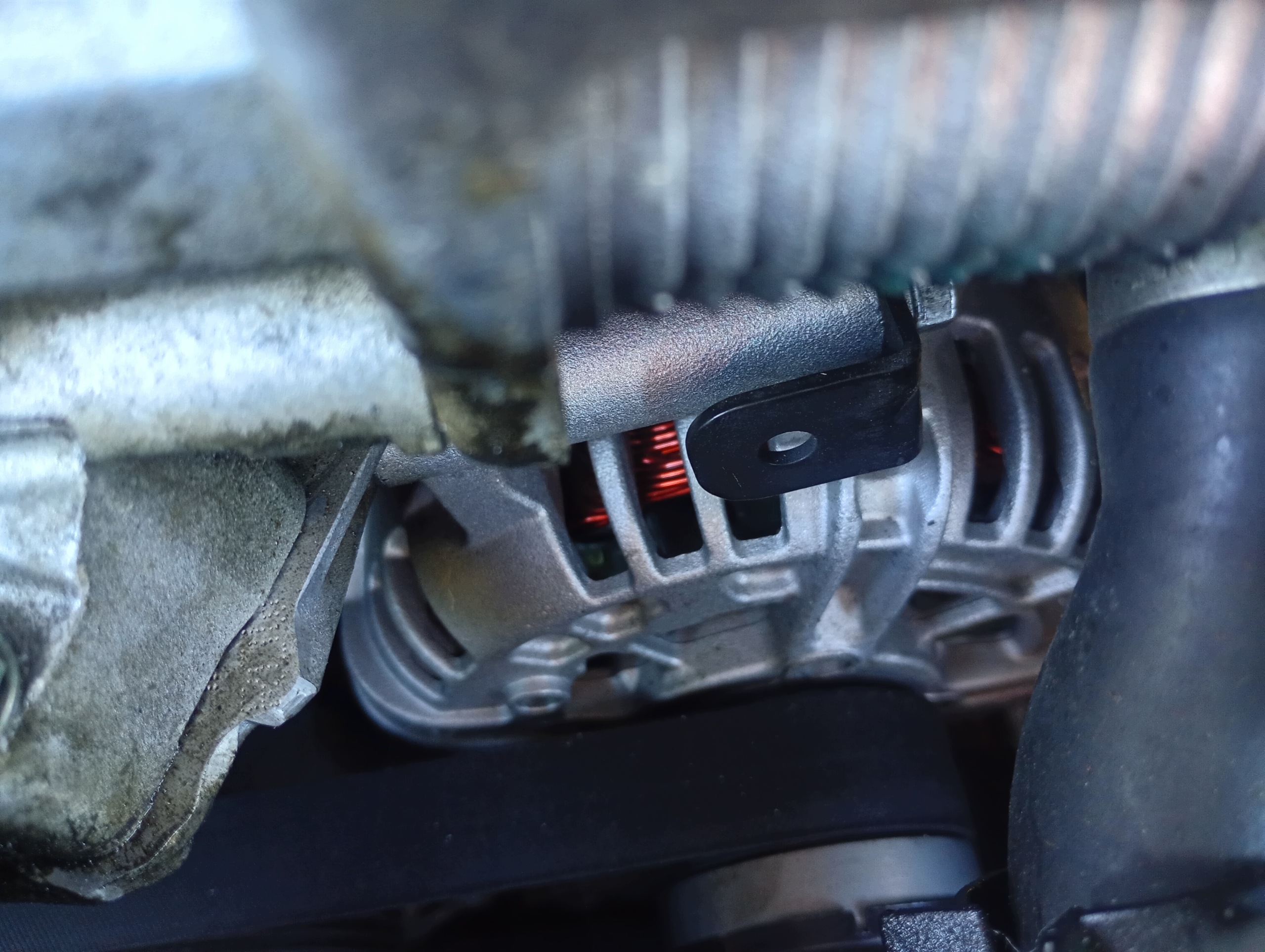 ALTERNATOR BMW 3 III E91 06-07 2.0 16V przebieg 259966 km