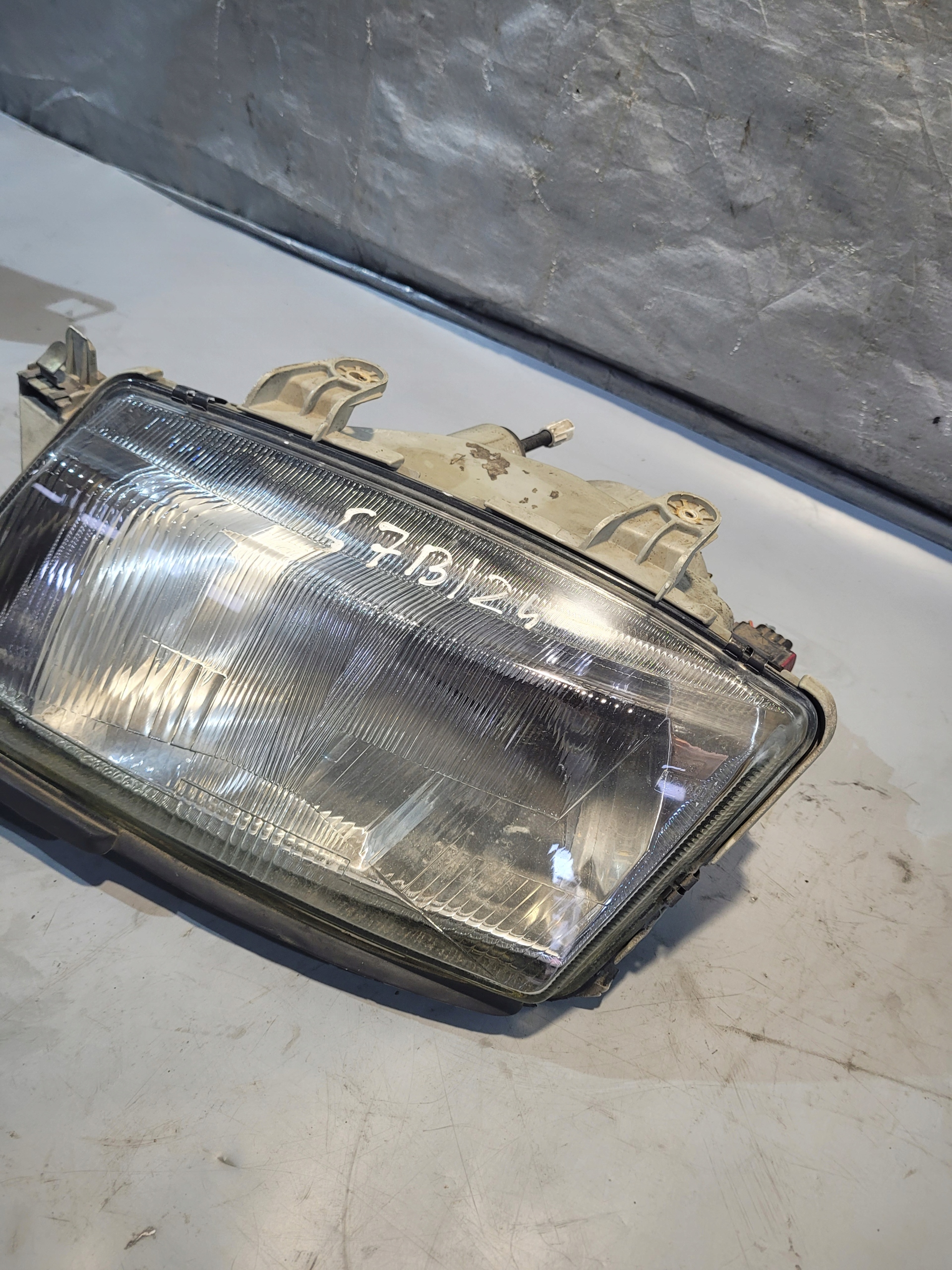 light left front SAAB 9-3 and 98-02r. EU