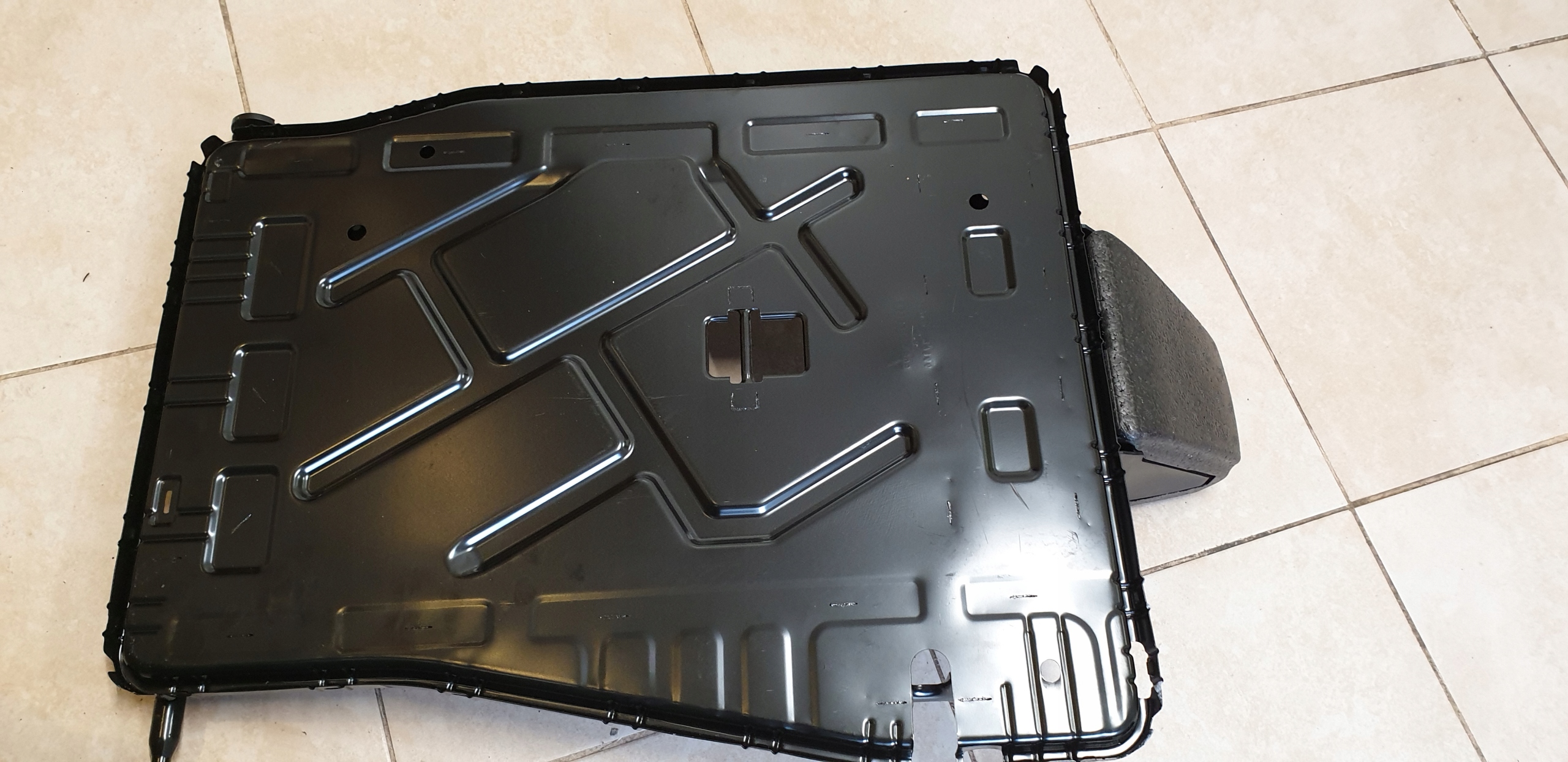 support OPARCIA KANAPY right rear part MERCEDES A W176 OE EU