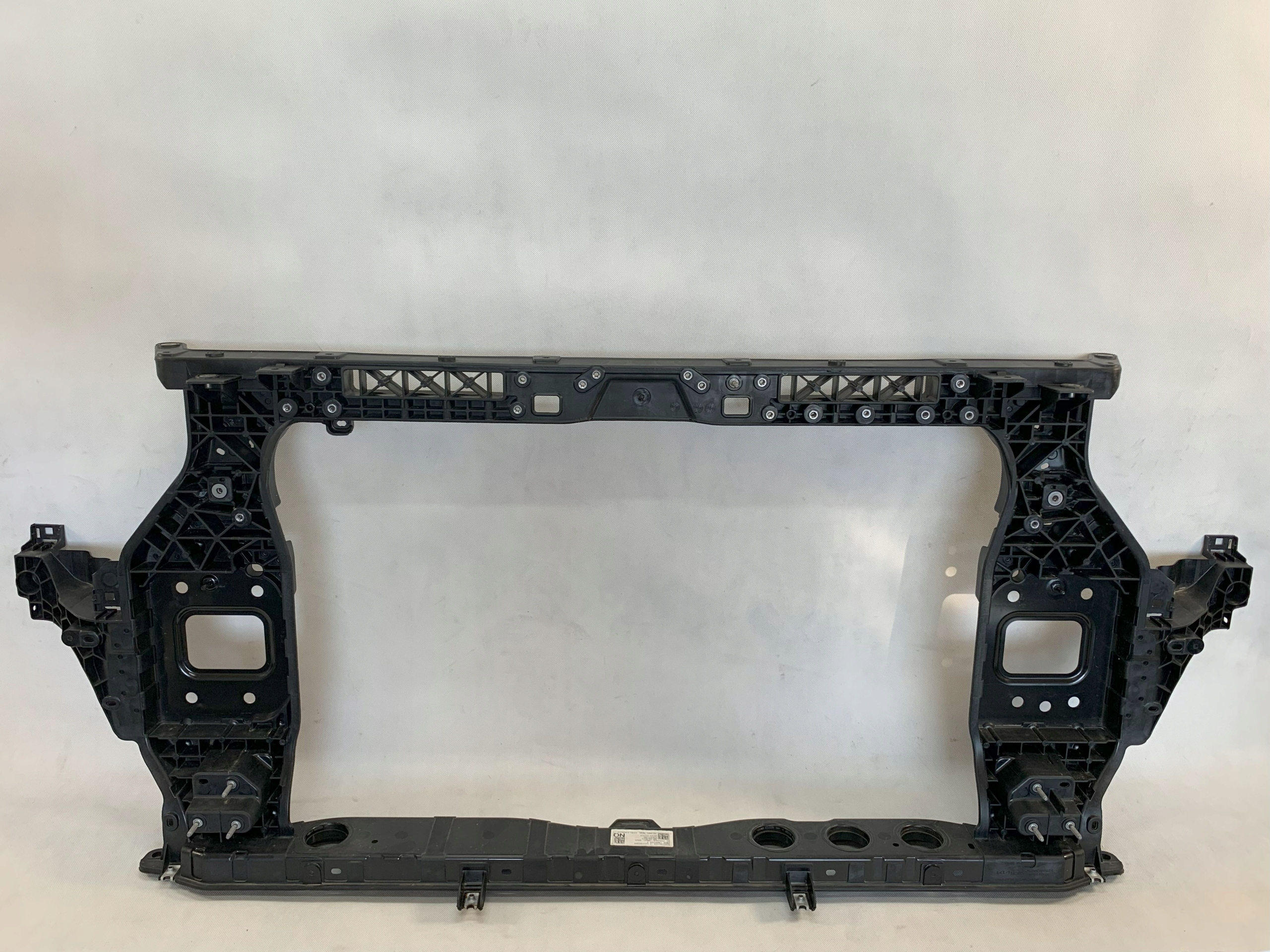 support panel for radiators Kia Sportage 5 V NQ5 21r 64110R2000 pillar iron 03.25