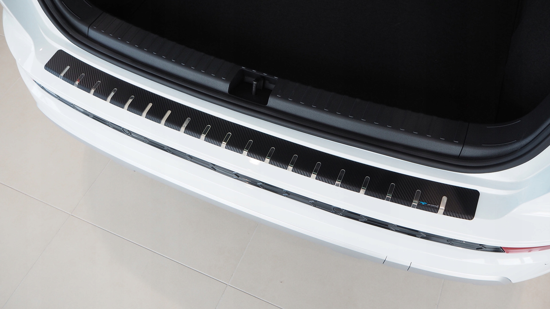 CHEVROLET CRUZE 4D (SEDAN) 2008-2012 NAKŁADKA LISTWA NA ZDERZAK Producent Alu-frost