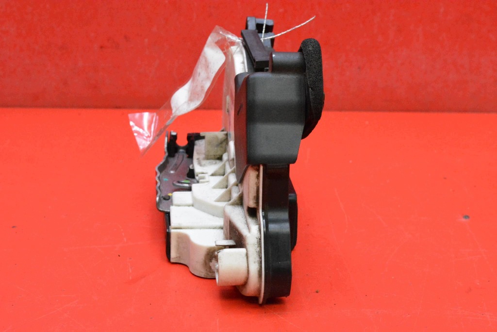lock door left front front EU 5K1837015D VW POLO 5 V 6R 5D HB 09-15