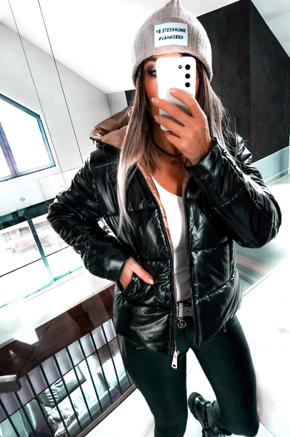 KURTKA DAMSKA PIKOWANA Z KAPTUREM KLASYCZNA BRĄZOWA Wzór dominujący bez wzoru