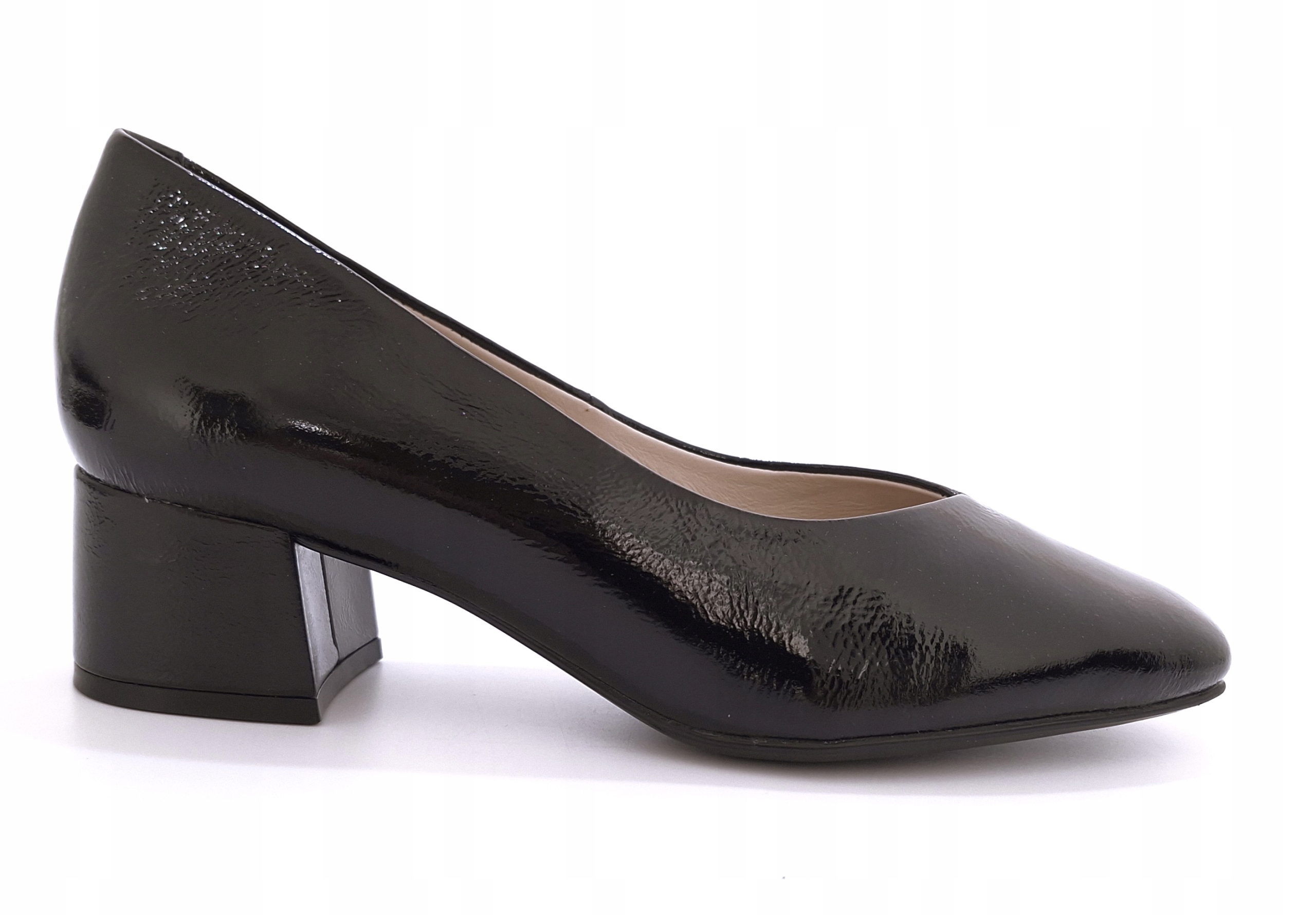 Lakované nízké dámské lodičky z kůže s podpatky Caprice 22315 r37