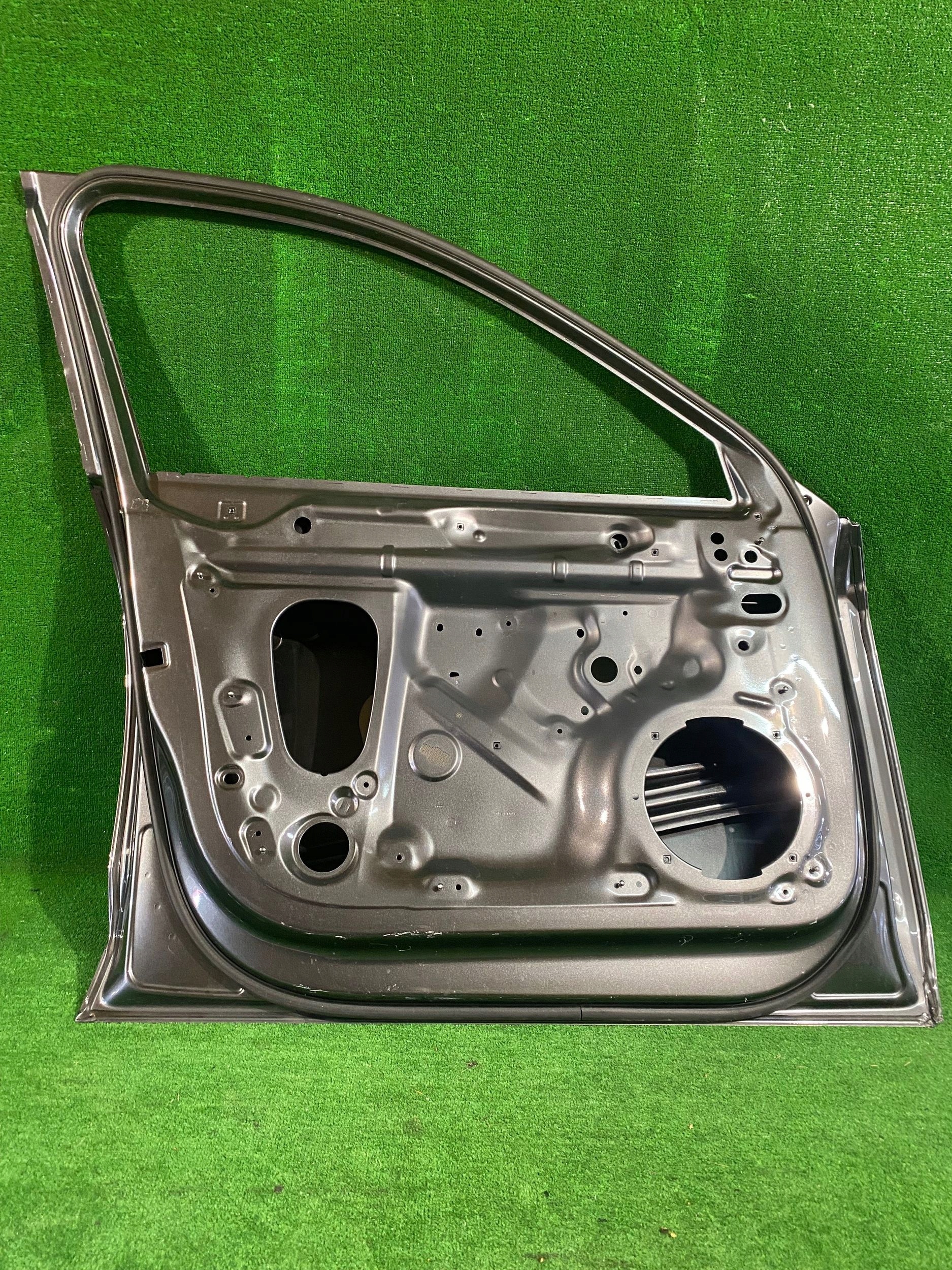 door front left left front AUDI A4 B9 LIFT nr.5180