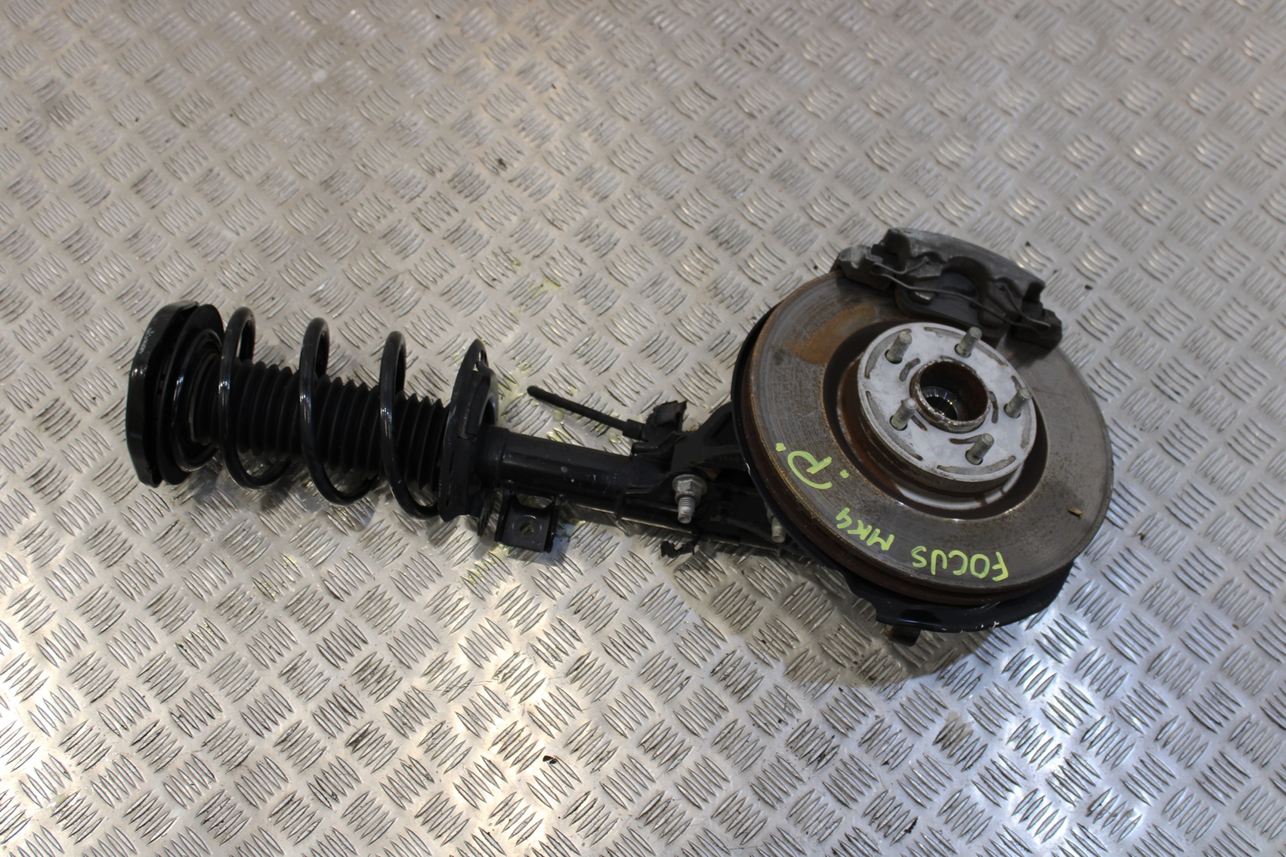 swing McPherson shock absorber right front FORD FOCUS MK4 KOMBI ST-LINE