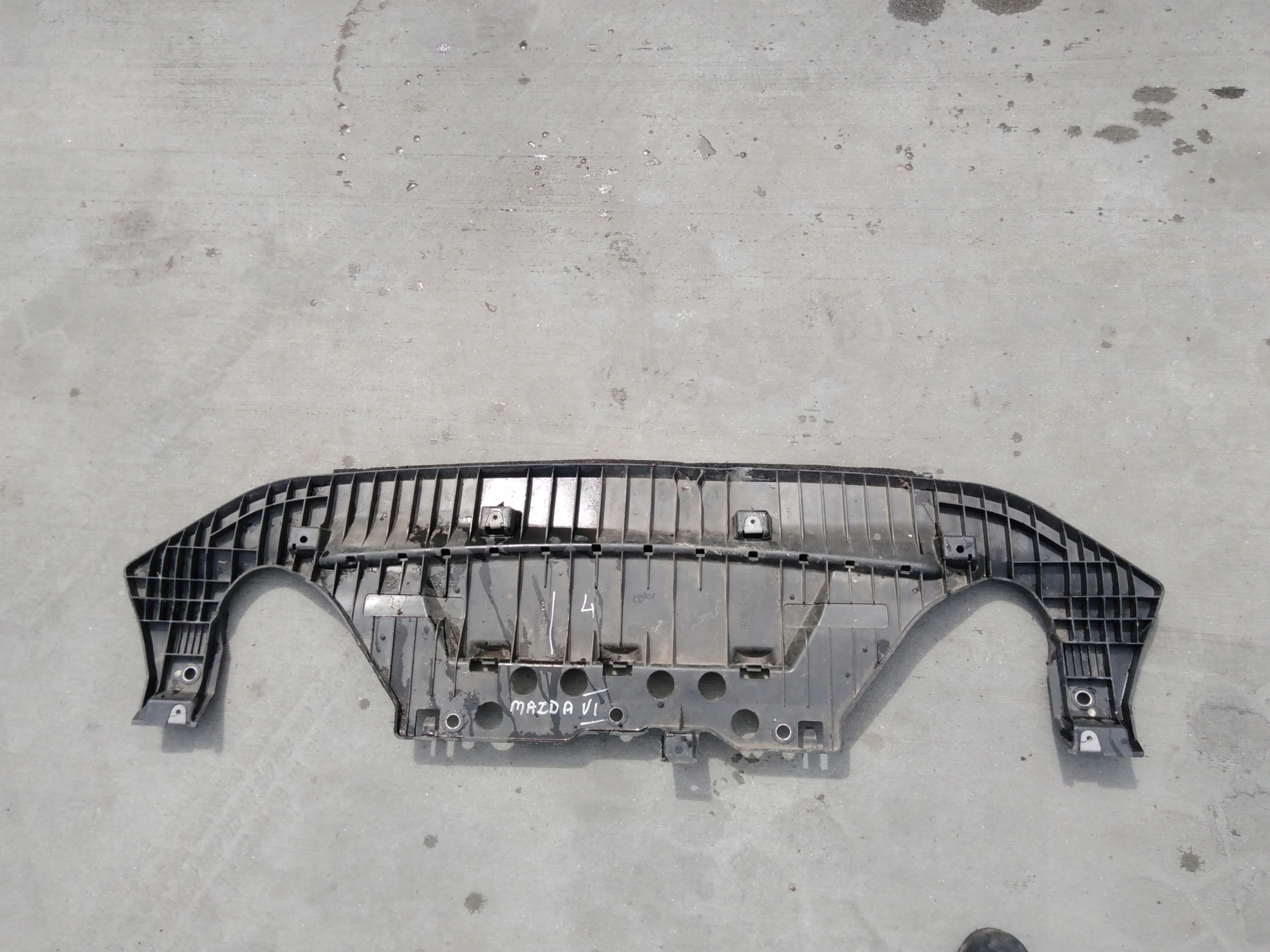 Mazda VI защитная пластина бампера BPM4500S1