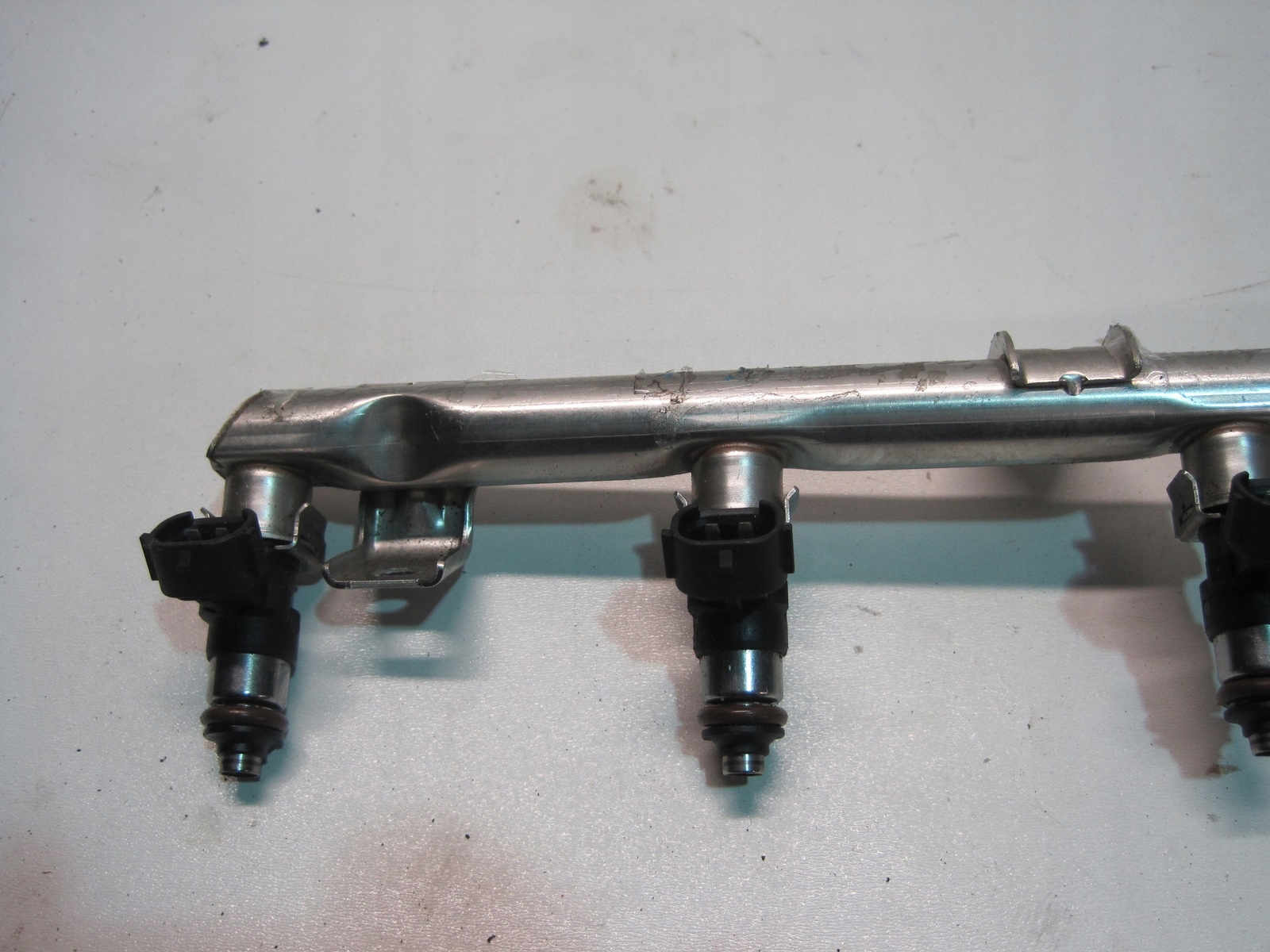 Rampe injection VW AUDI SEAT SKODA 04E129041K