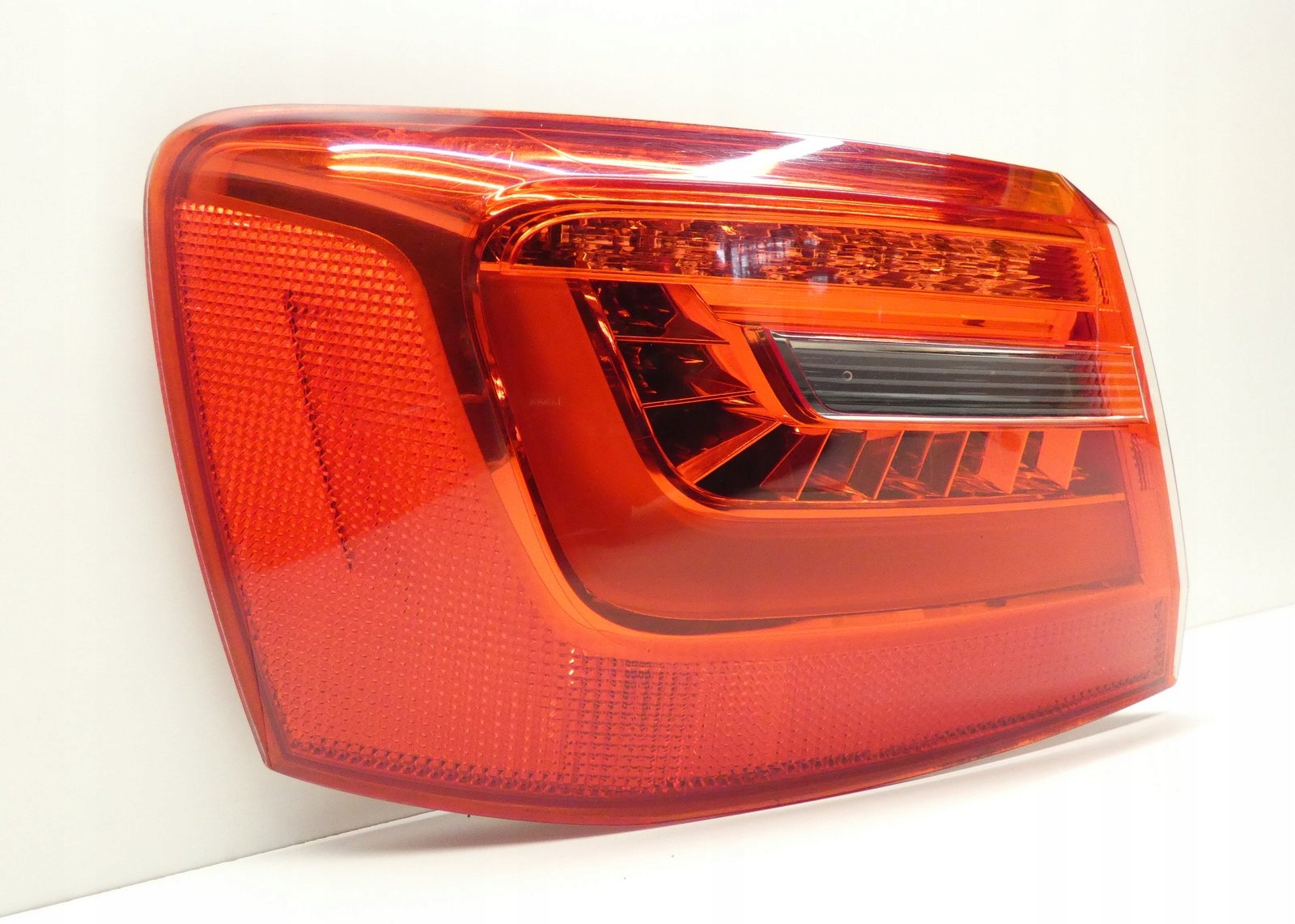 AUDI A6 C7 KOMBI 4G9945095B 2011-2014 light rear part rear left LED