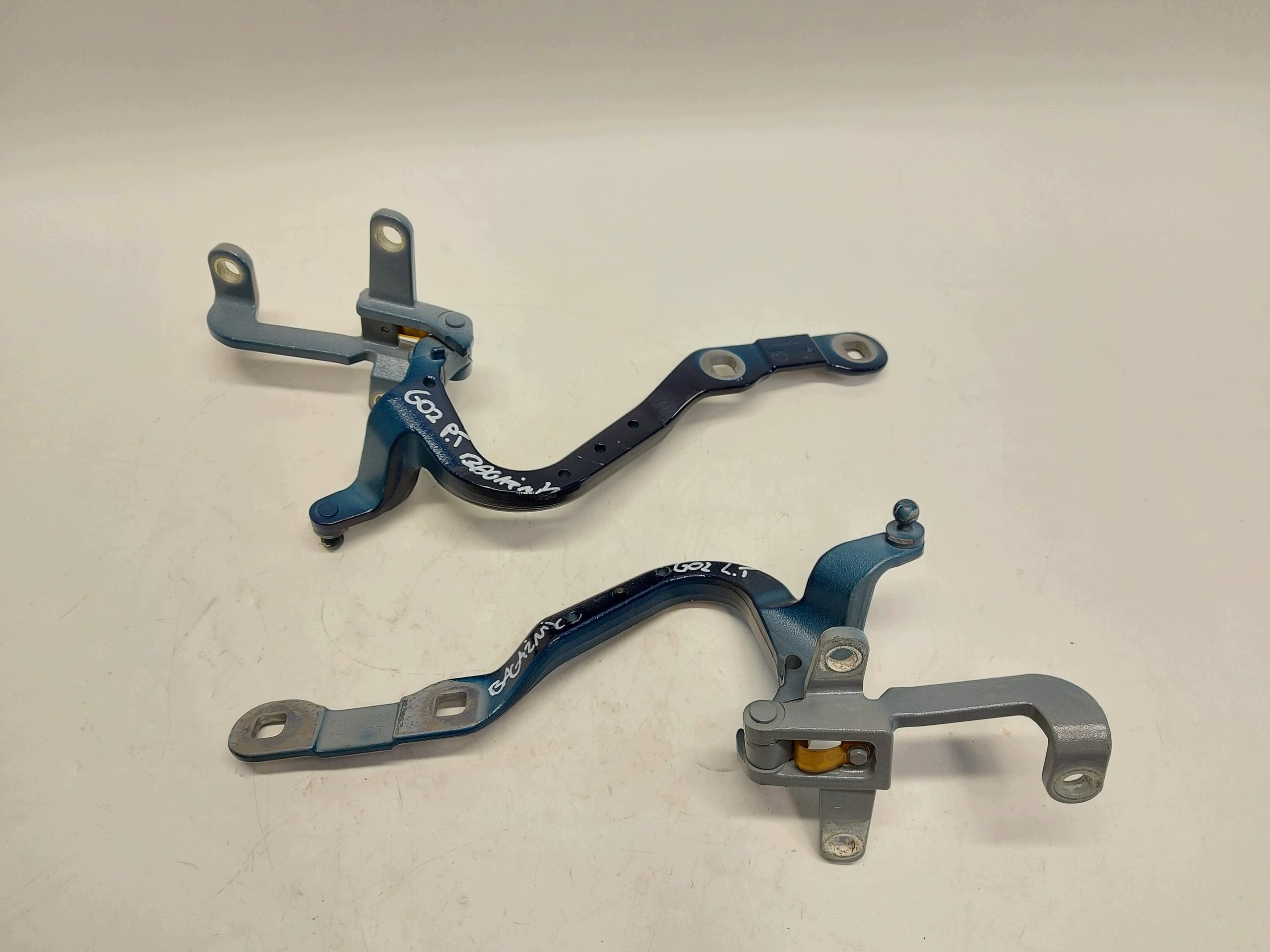 BMW G02 X4 M40i 2023 hinge bonnet boot left right komplet 7424413