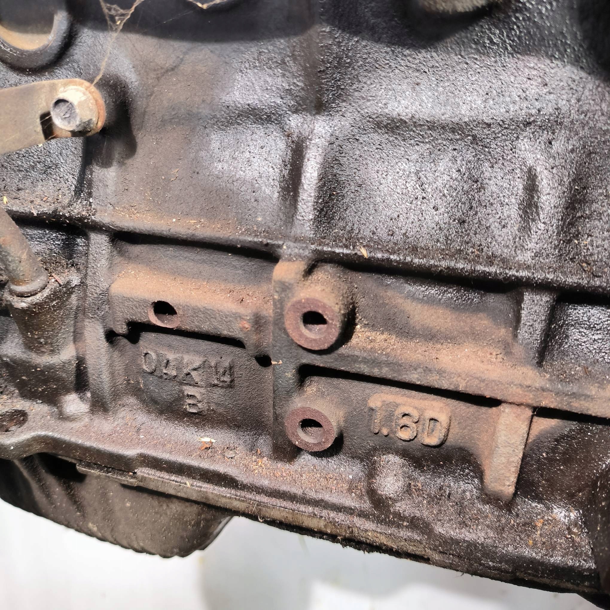 engine pillar G4ED 1.6 MPI HYUNDAI MATRIX