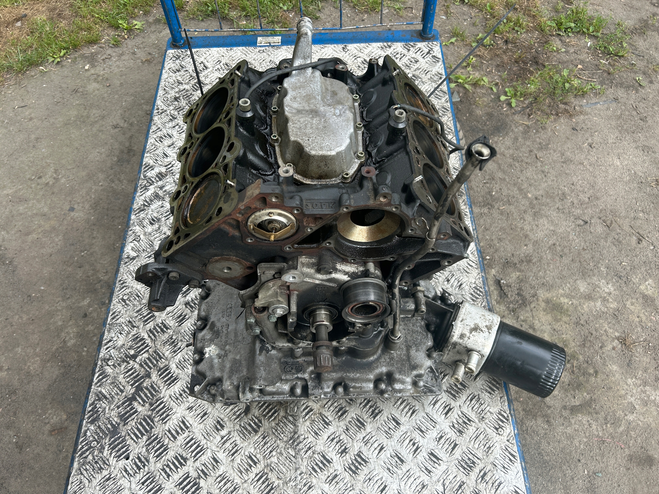 DÓŁ SILNIKA BLOK SILNIKA WAŁ KORBA TŁOK A6 C5 2.7 BT BI TURBO AJK ARE BES