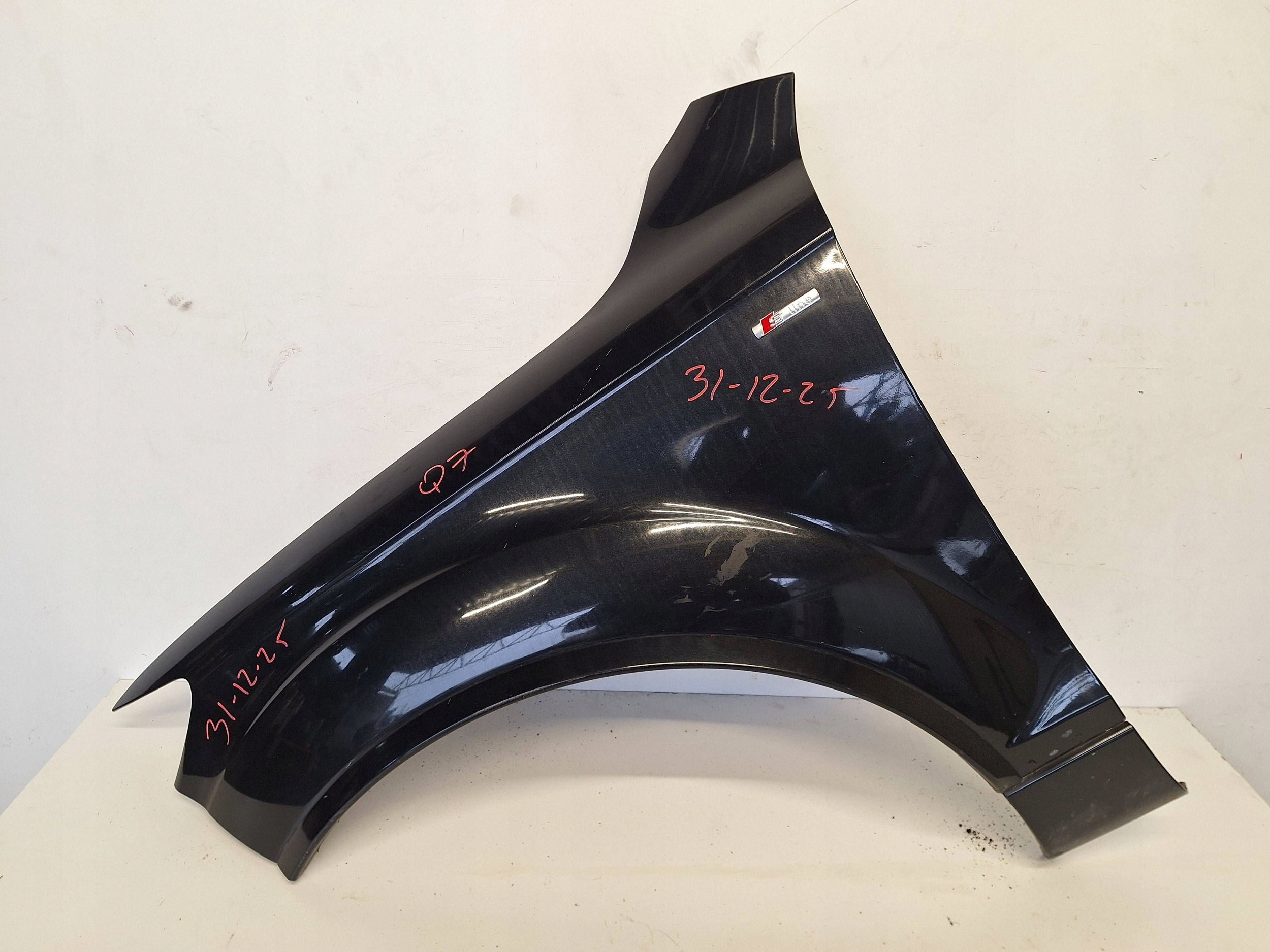 AUDI Q7 4L 05-15 fender left