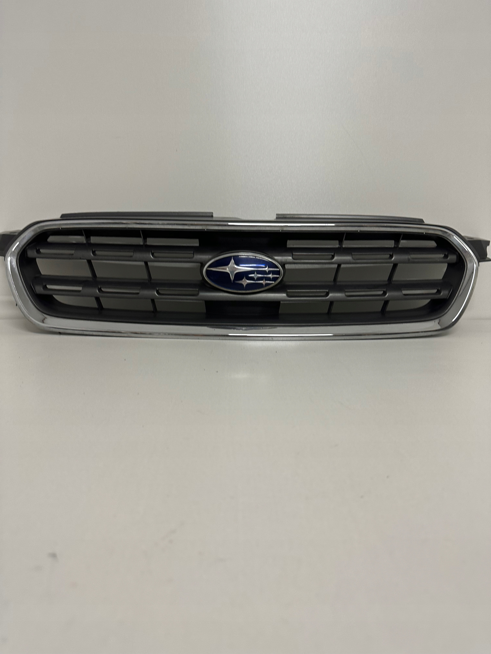 решетка радиатора subaru Outback III