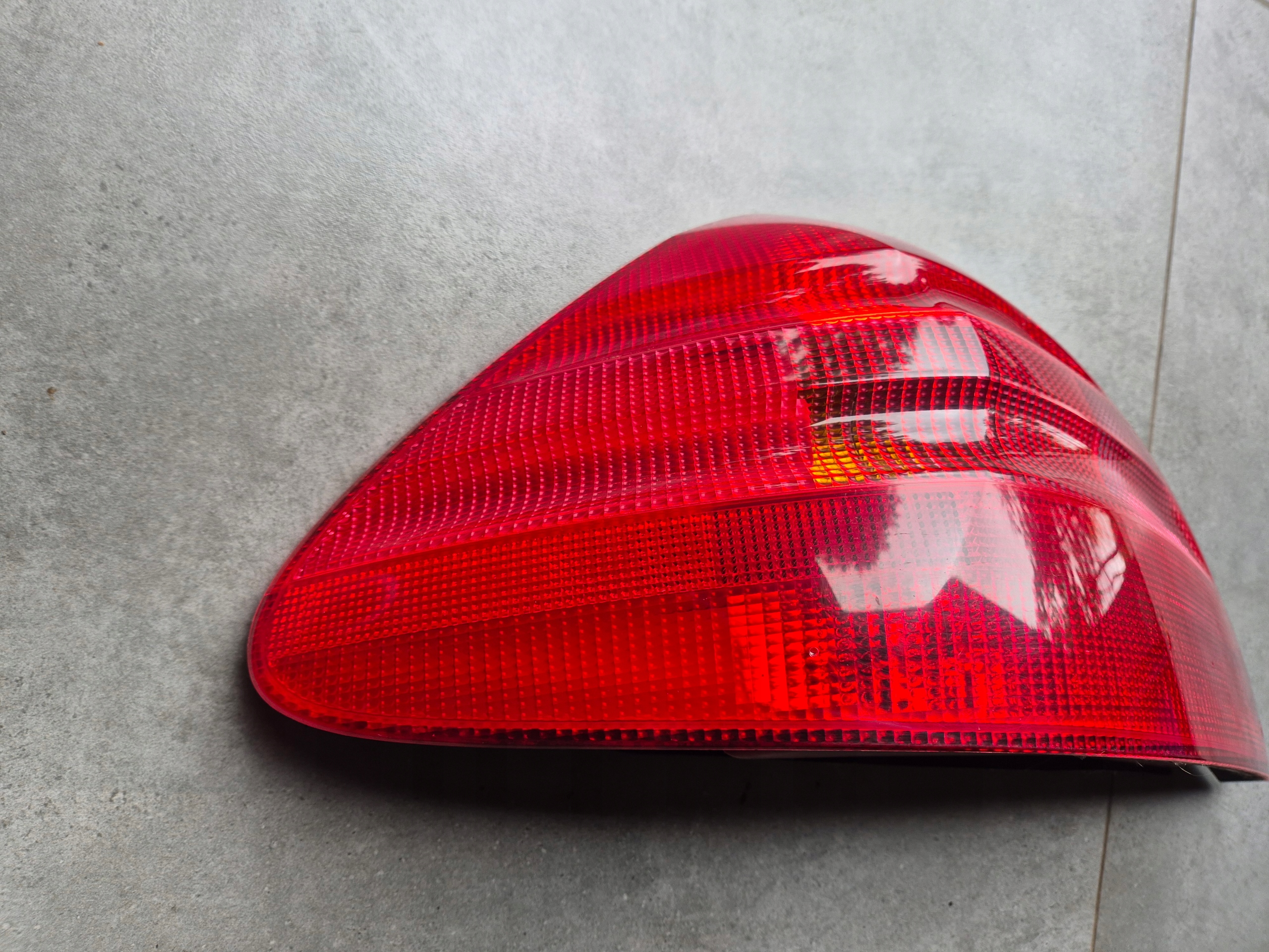 фонарь левый MERCEDES SL R230