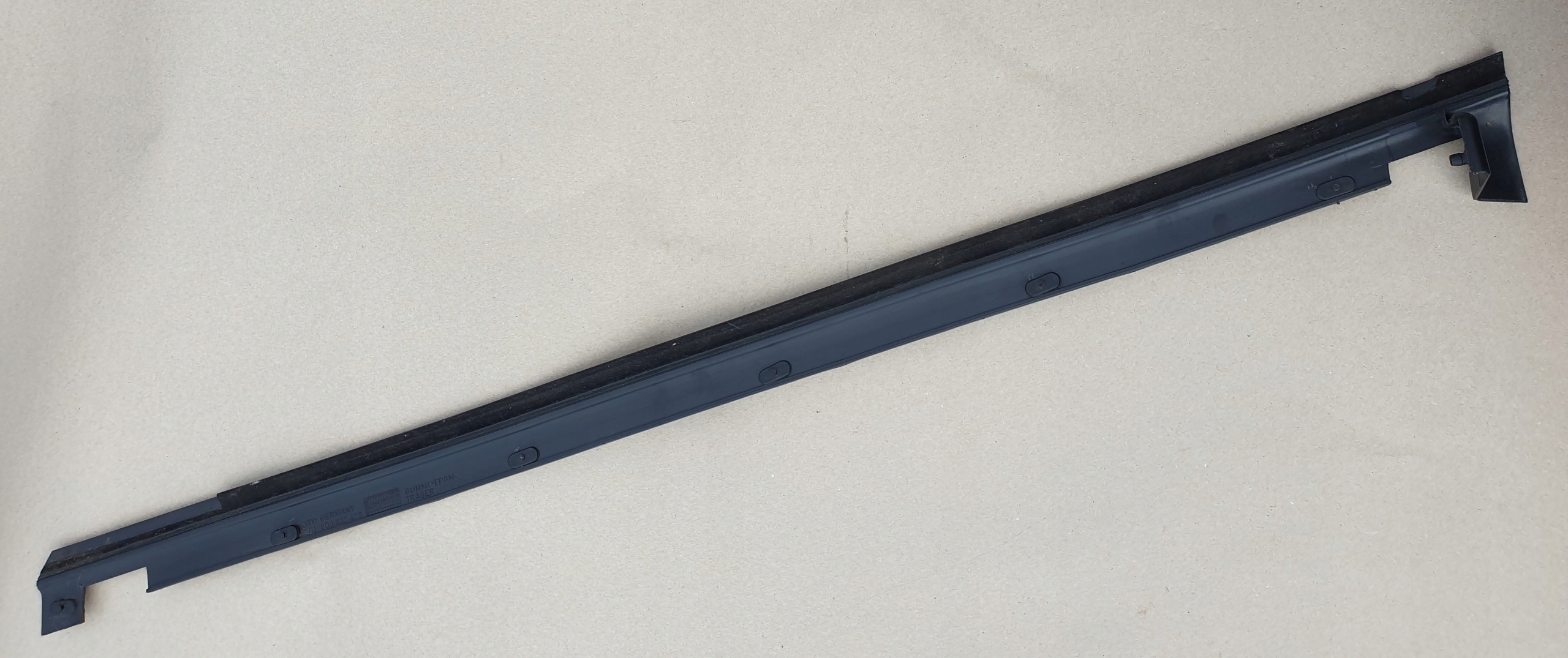 gasket moulding dust Z door right front AUDI A4 B5 8D OE 8D0837478