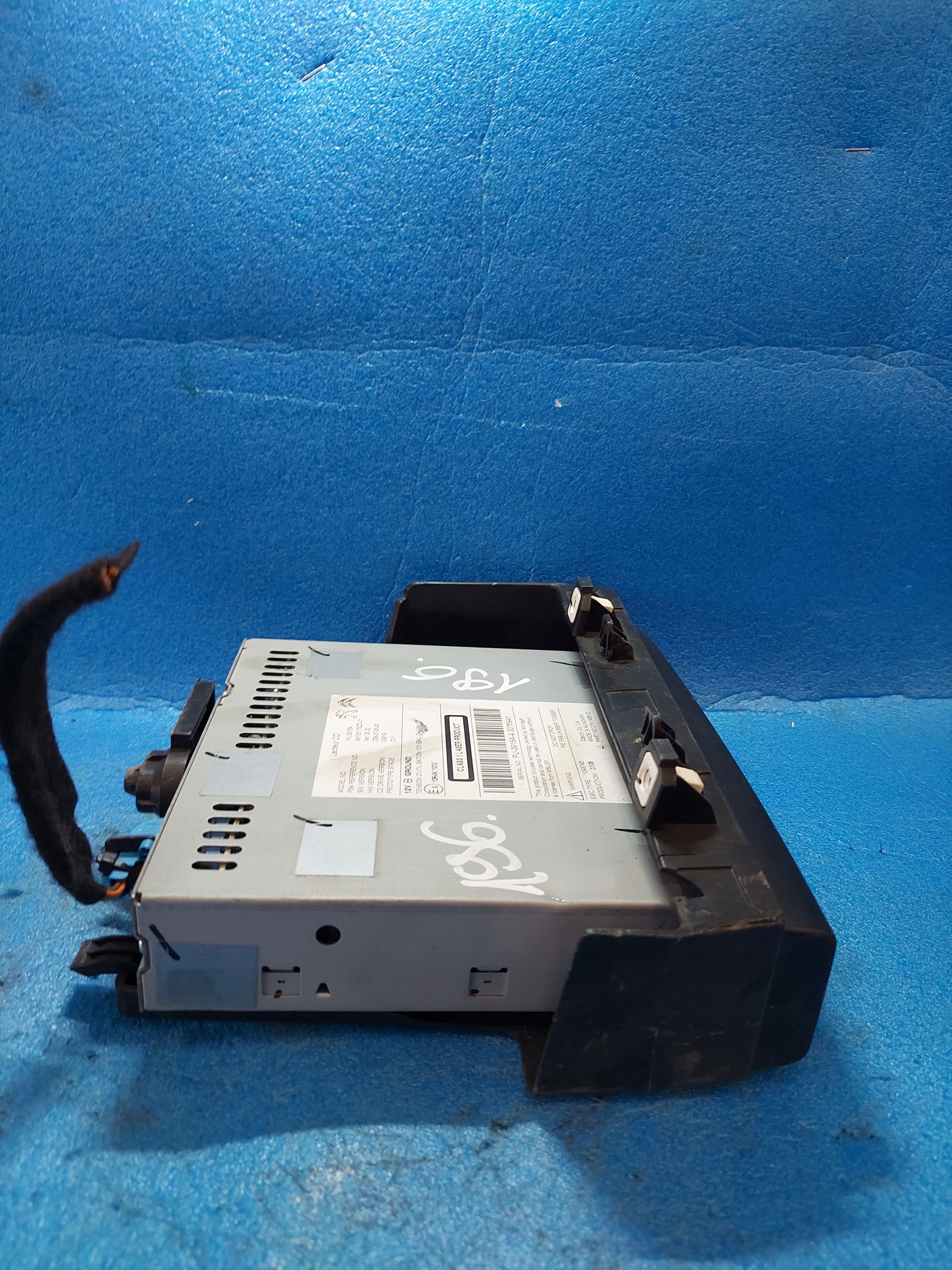 CARICATORE CD CD DVD PEUGEOT 208 e 98105176ZD-01