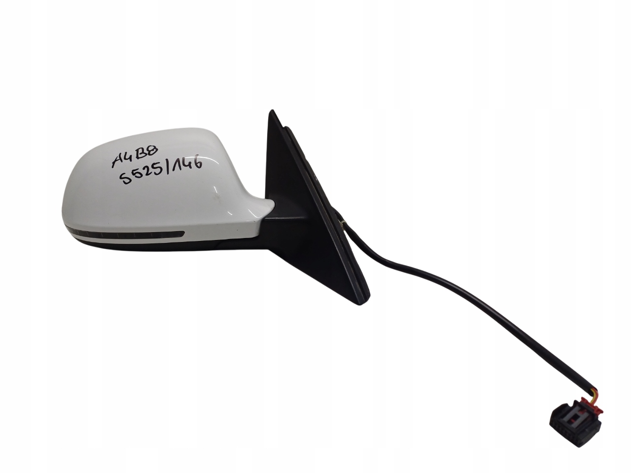 AUDI A4 B8 07- LUSTERKO PRAWY PRZÓD 020931