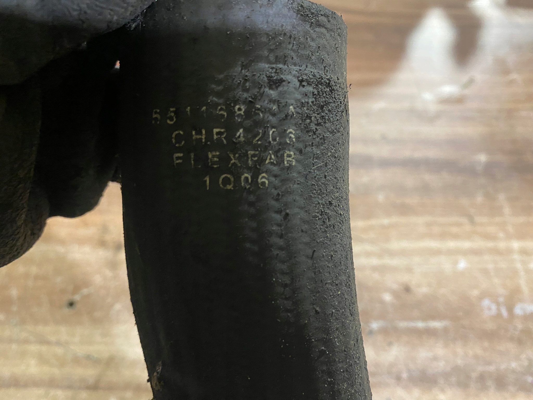 COMMANDER XK 3.0 труба резиновая впуск Воздух
