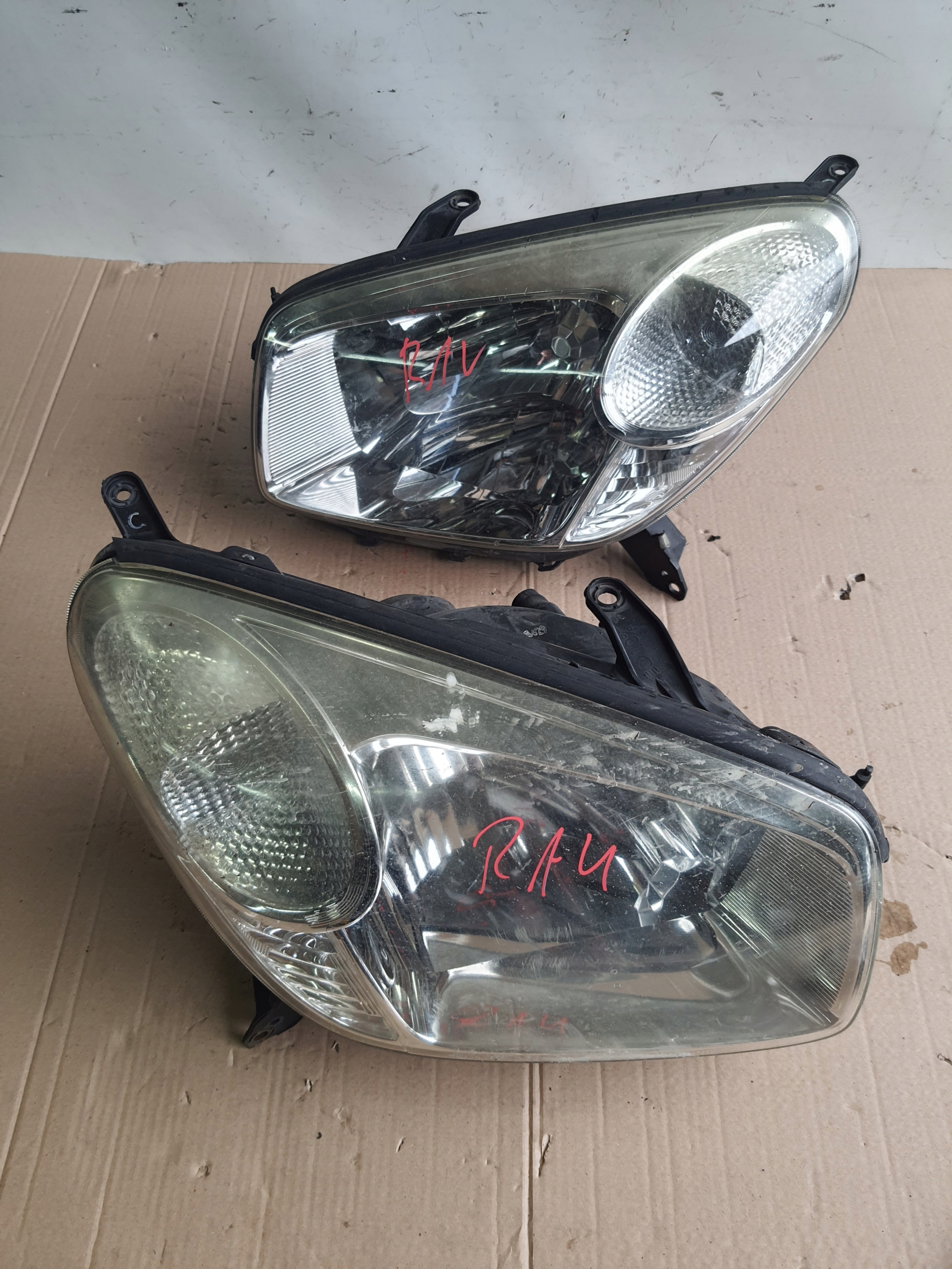 TOYOTA RAV4 II 00-04 light right UK