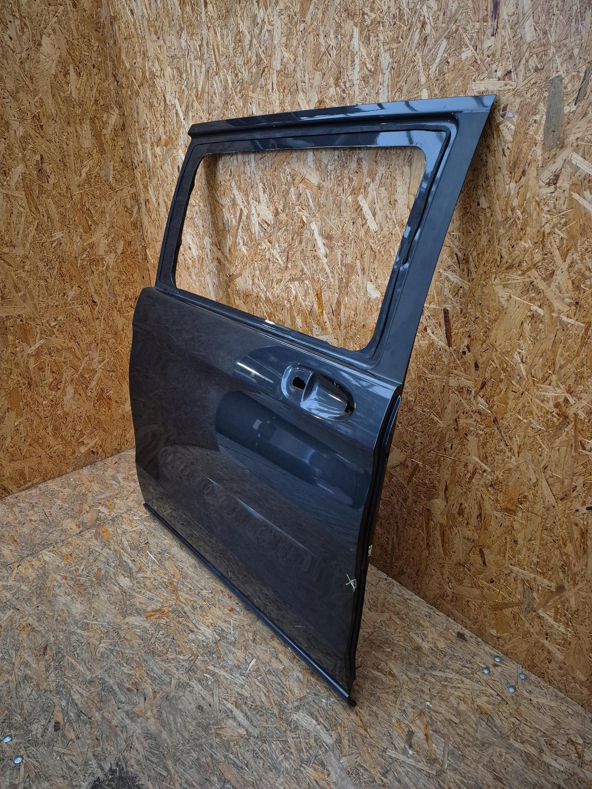 DRZWI BOCZNE ELEKTRYCZNE MERCEDES VITO W447 Producent części Mercedes-Benz OE