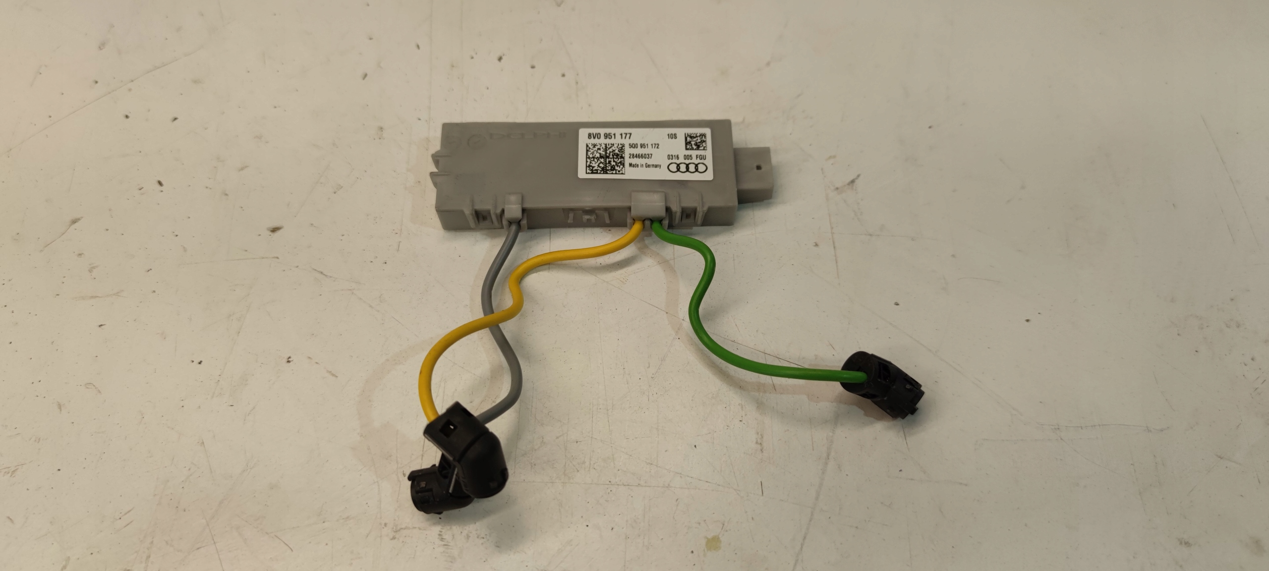 sensor RUCHU cabs ALARMU AUDI A3 8V 8V0951177