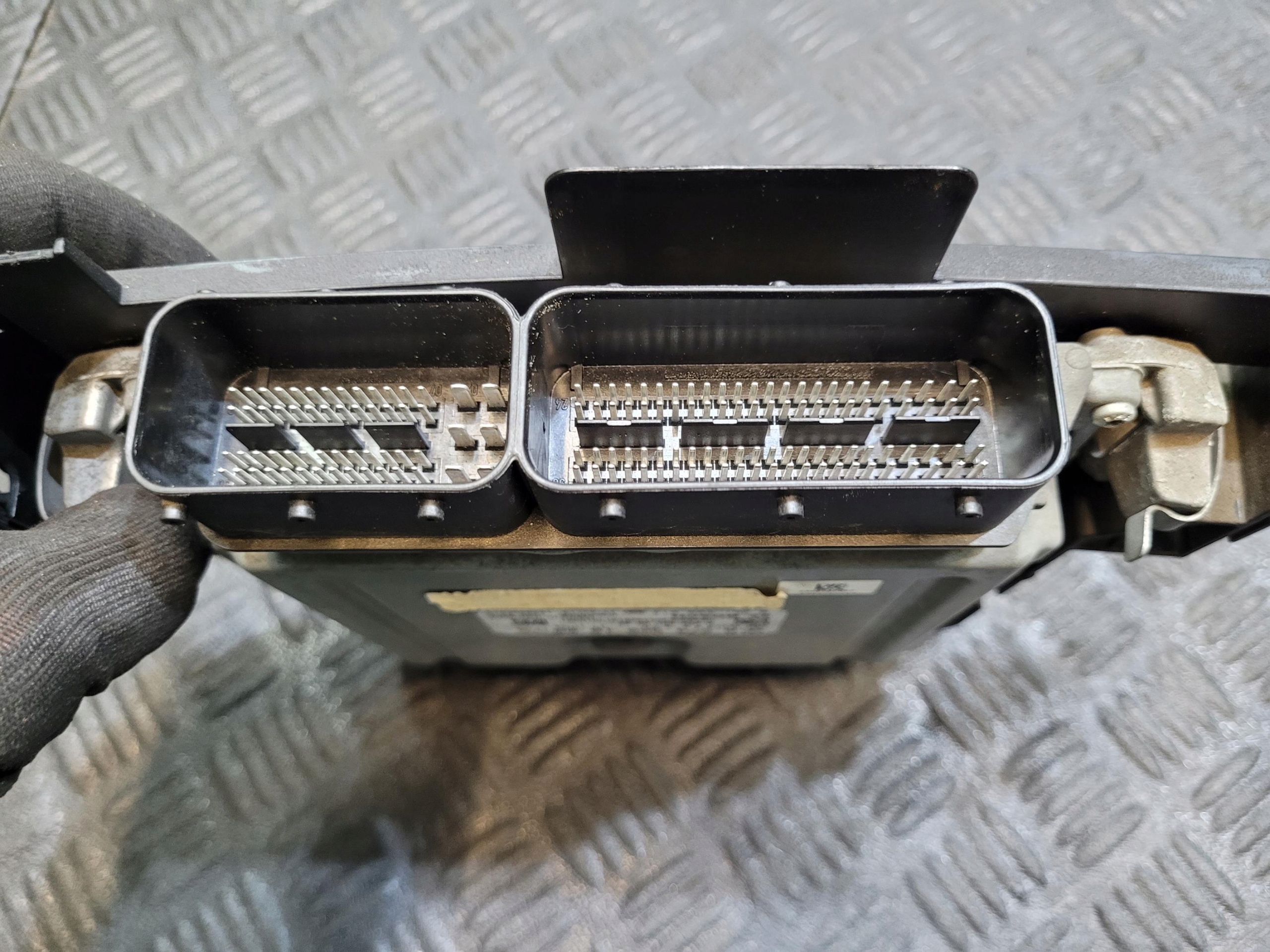 module control unit of the engine A2749001000 MERCEDES E 350 W213 2.0 CGI HYBRID