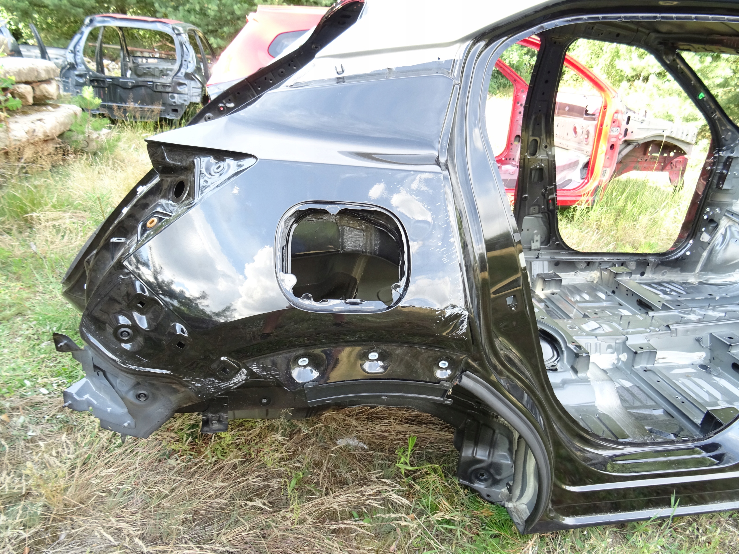 JUKE II 2 F16 BŁOTNIK PRAWY TYŁ ĆWIARTKA XDZ 2019-