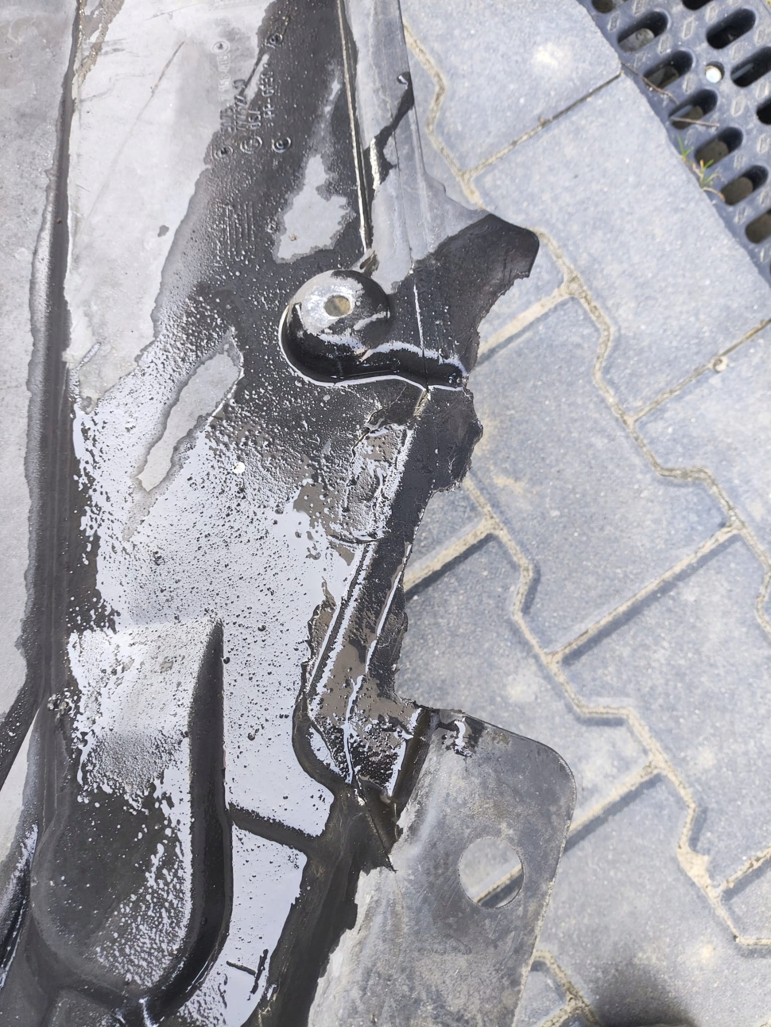 BMW X5 E70 X6 E71 Blende Abdeckung Unterfahrschutz Behälter 51757158405 7158405